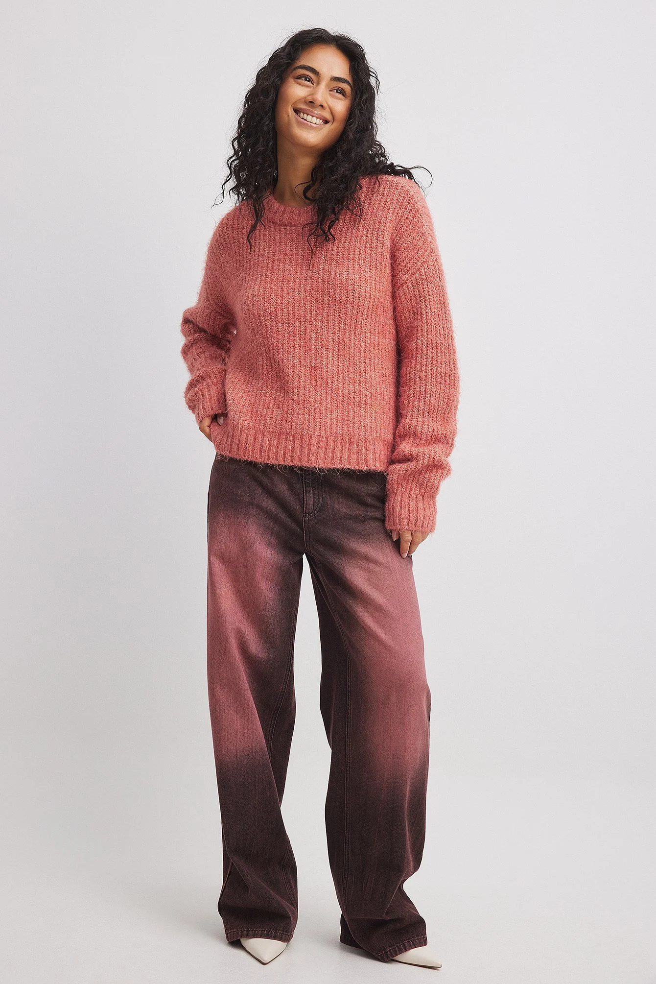 Melierter Strickpullover mit Rundhalsausschnitt