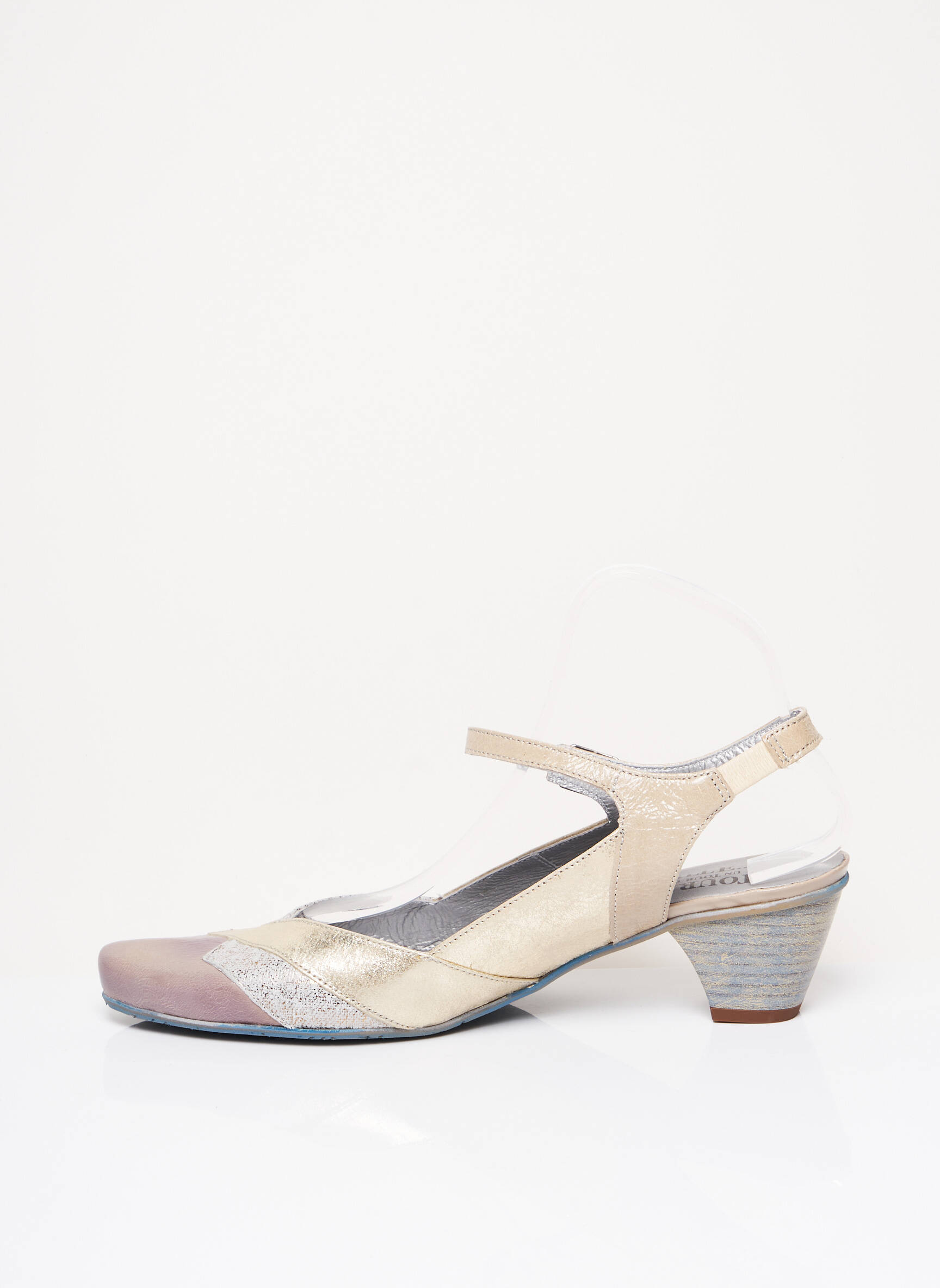 Un Tour En Ville Sandales Nu Pieds Femme couleur beige