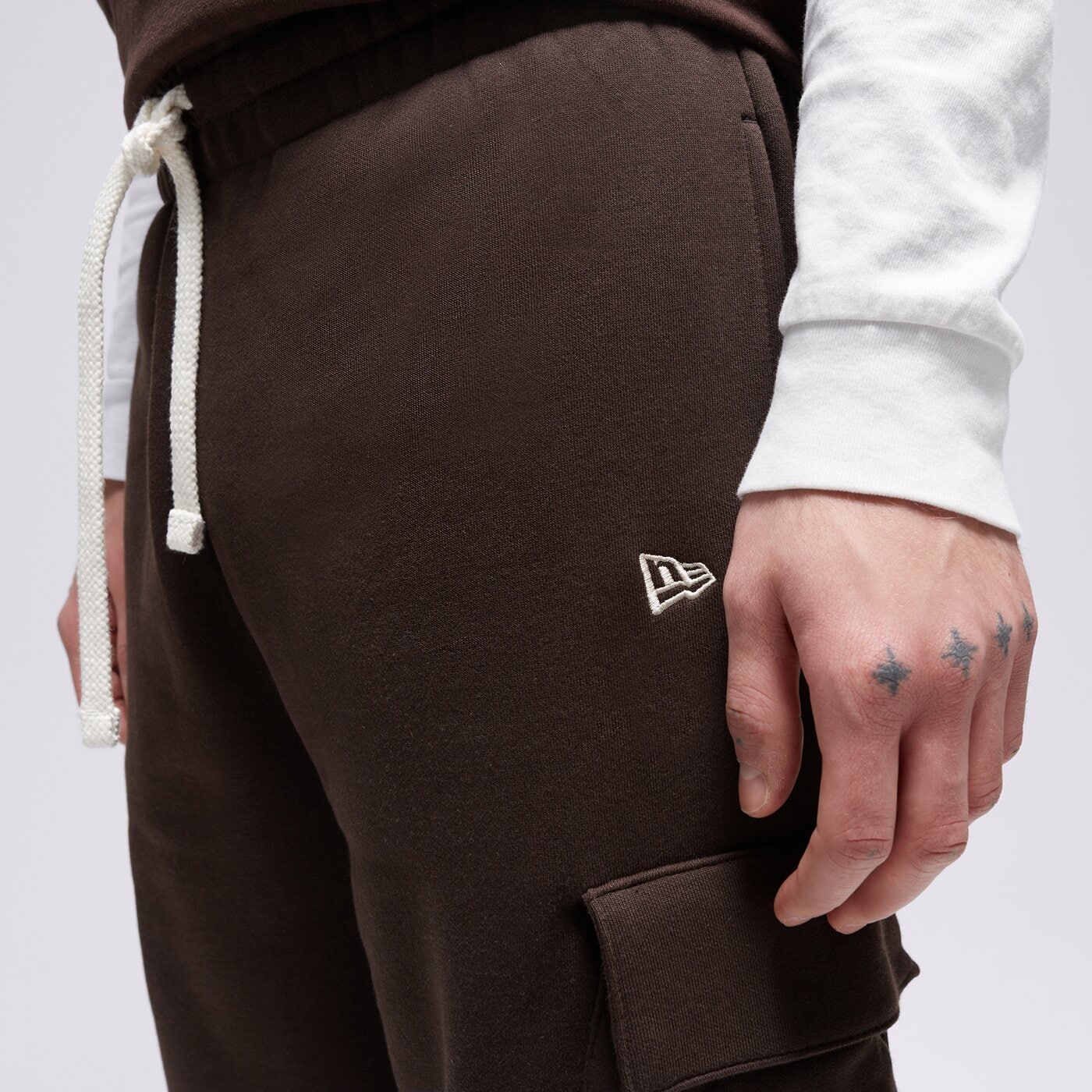 NEW ERA HOSE NE CARGO Braun