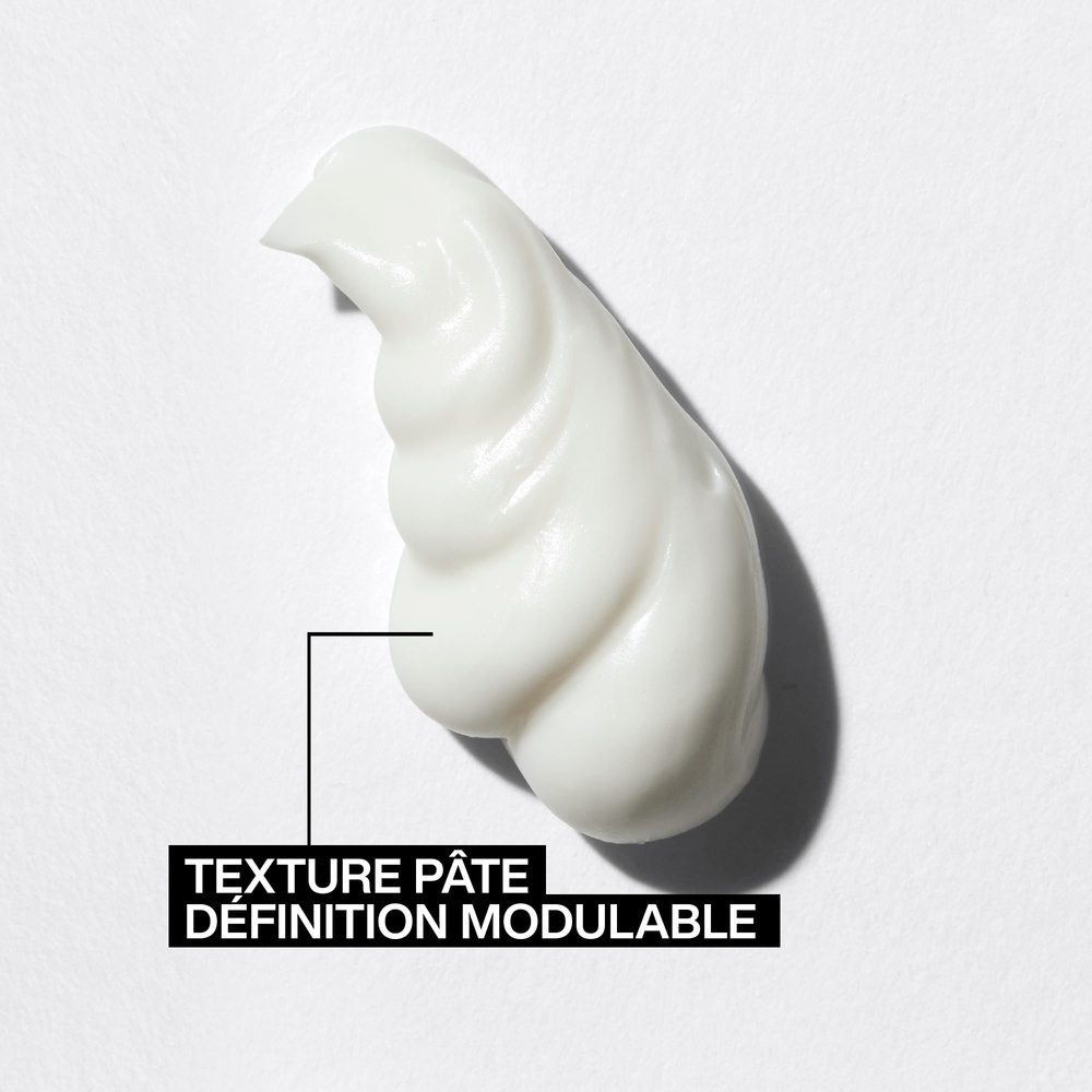 Redken Styling by Redken Pâte à sculpter modelable avec un contrôle fort et un fini naturel.
