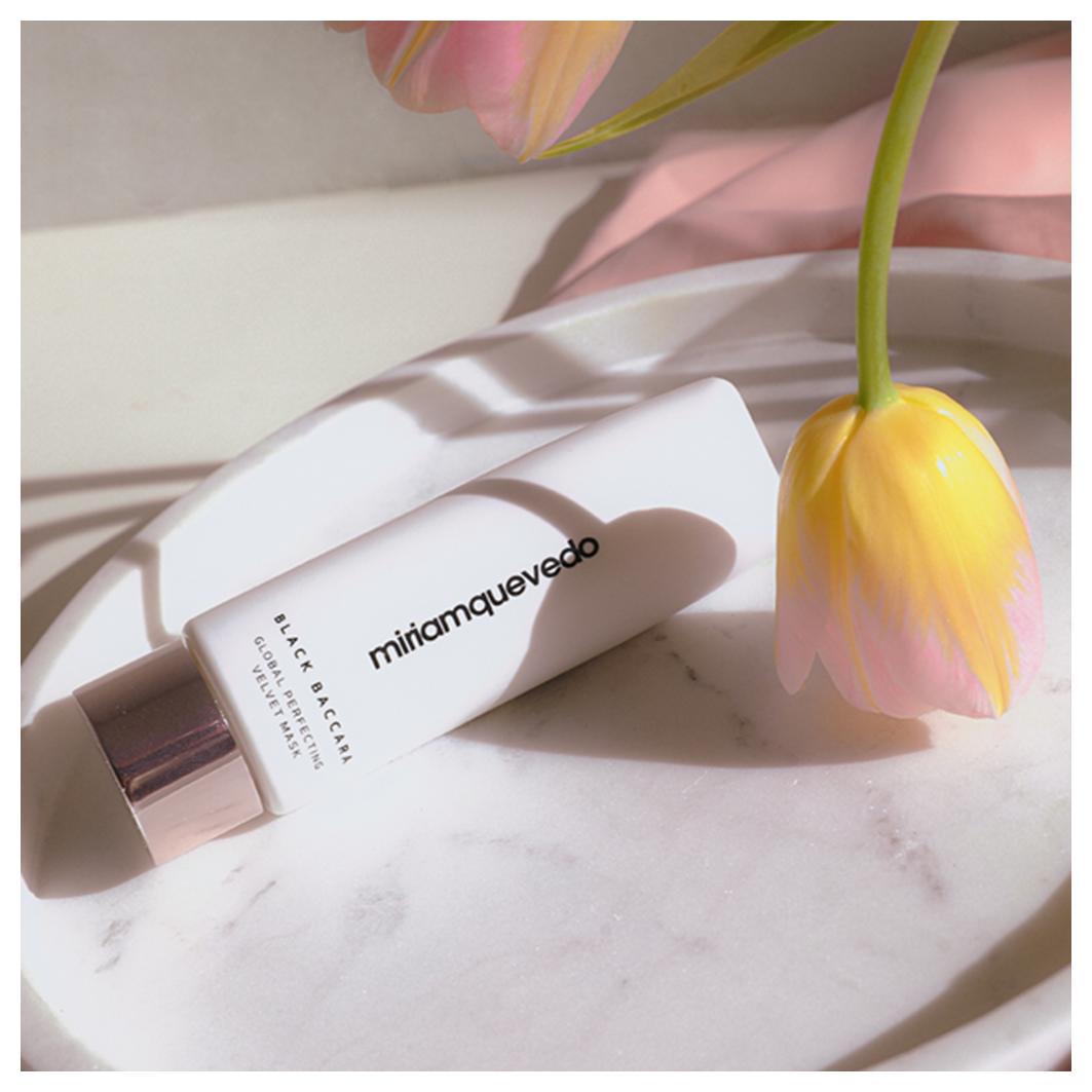 Black Baccara Global Perfecting Velvet Mask