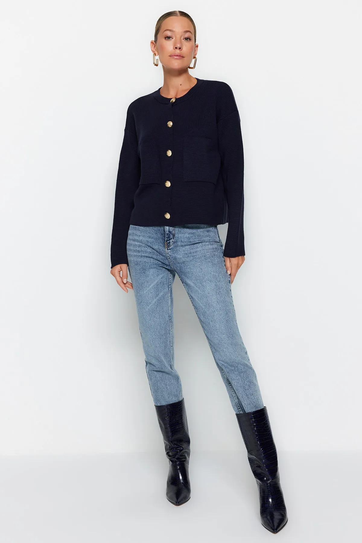 Trendyol Collection  Marineblauer, weich strukturierter Strick-Cardigan mit Accessoires TWOAW24HI00023