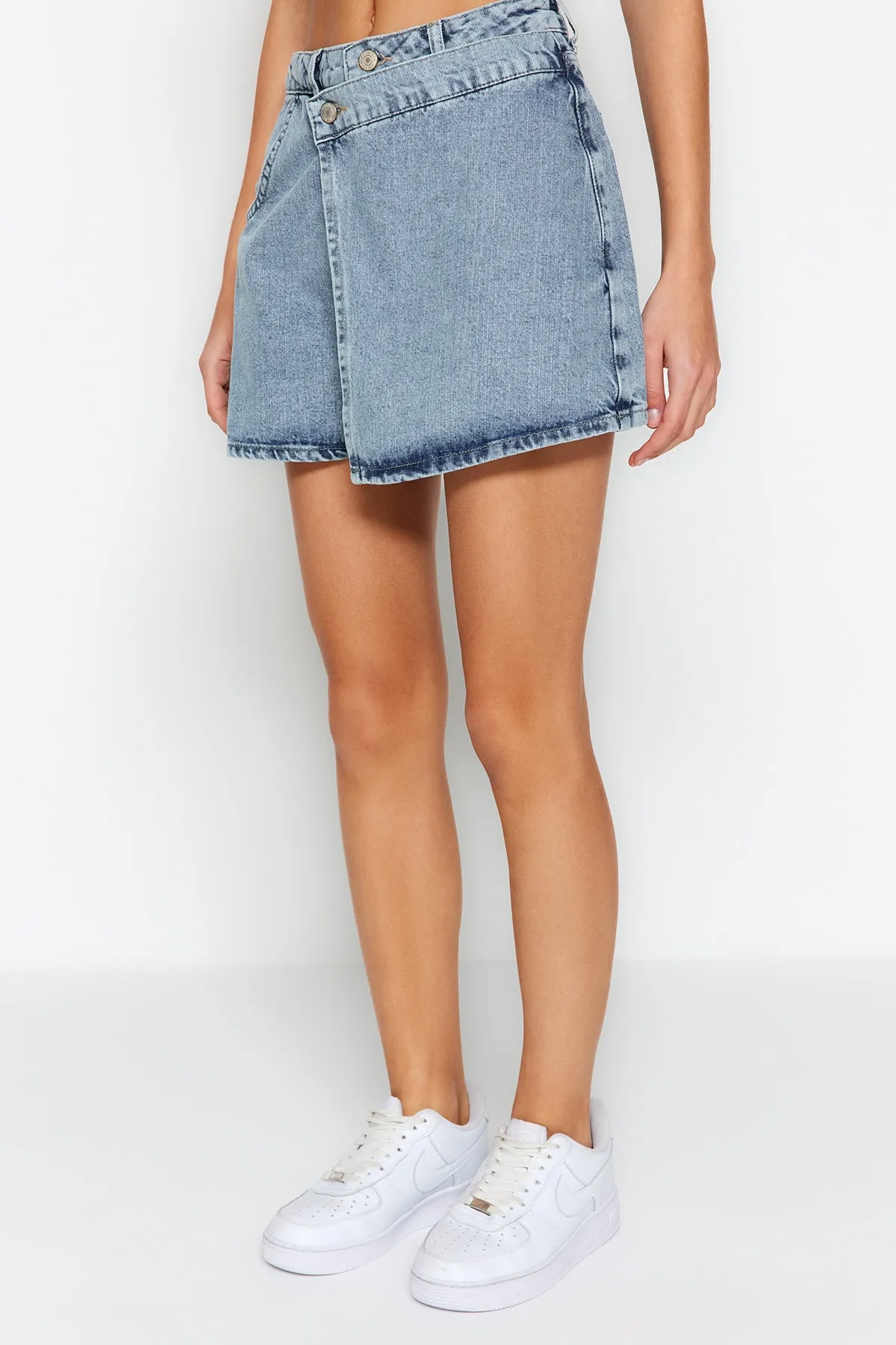 Trendyol Collection  Shorts - Blau - Hoher Bund