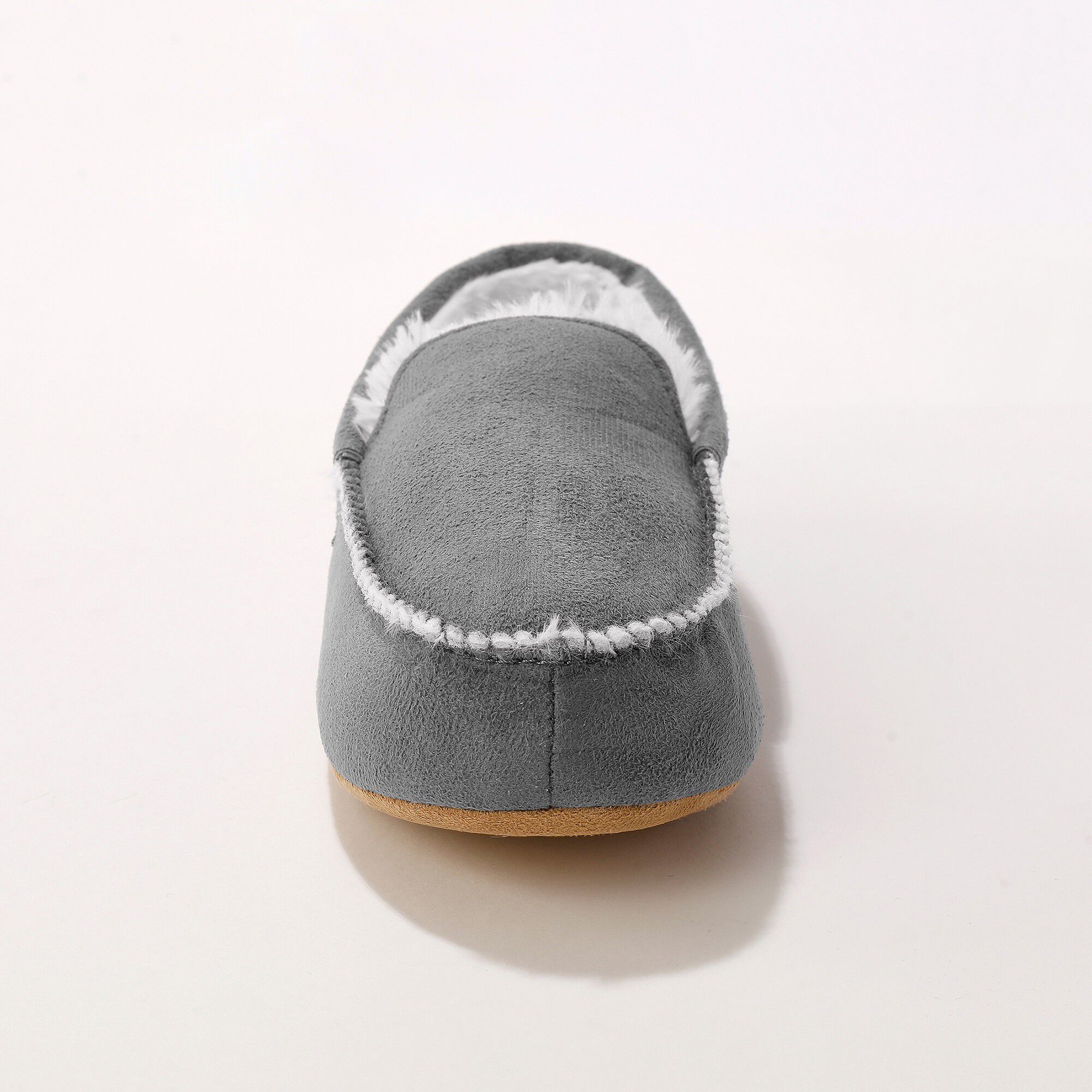 Pantoufles fourrées style mocassin