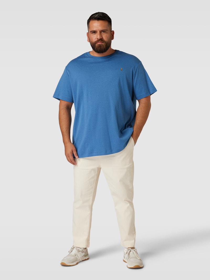 PLUS SIZE T-Shirt mit Label-Stitching in royalblau