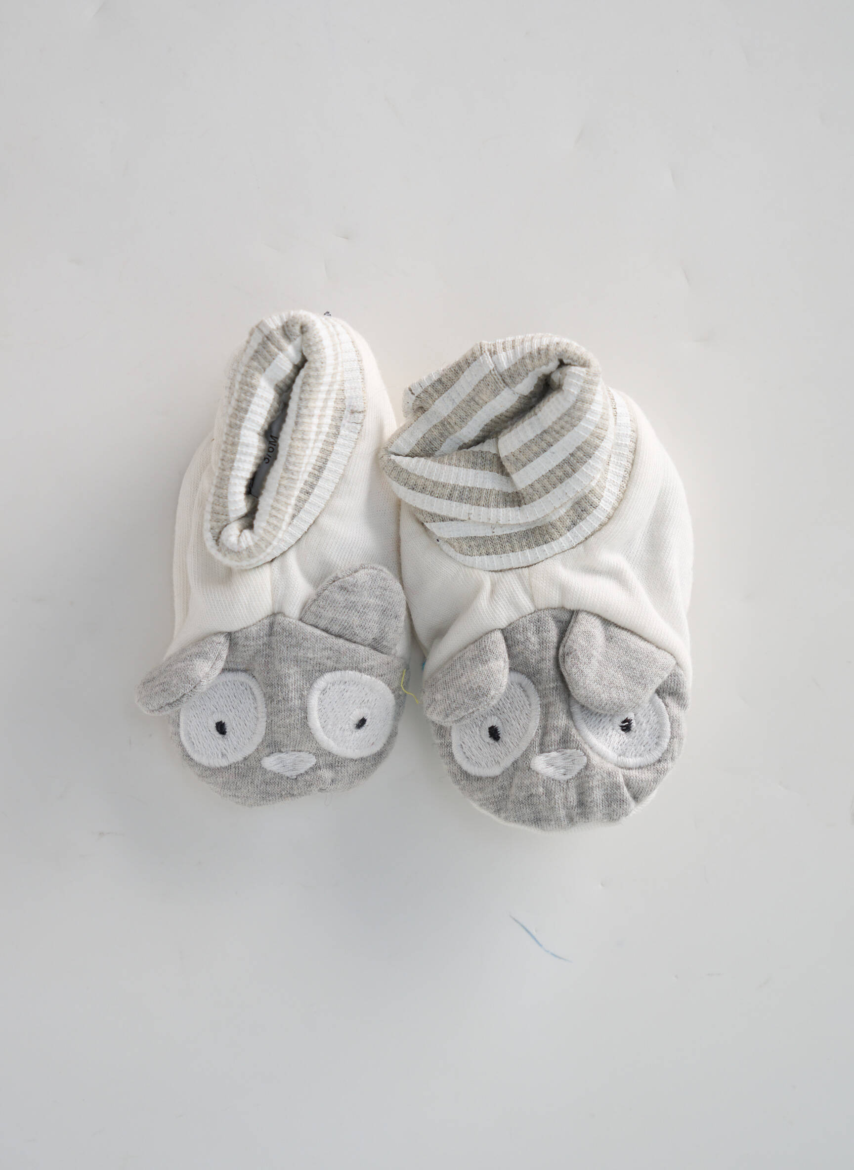 Catimini Chaussons Enfant couleur gris