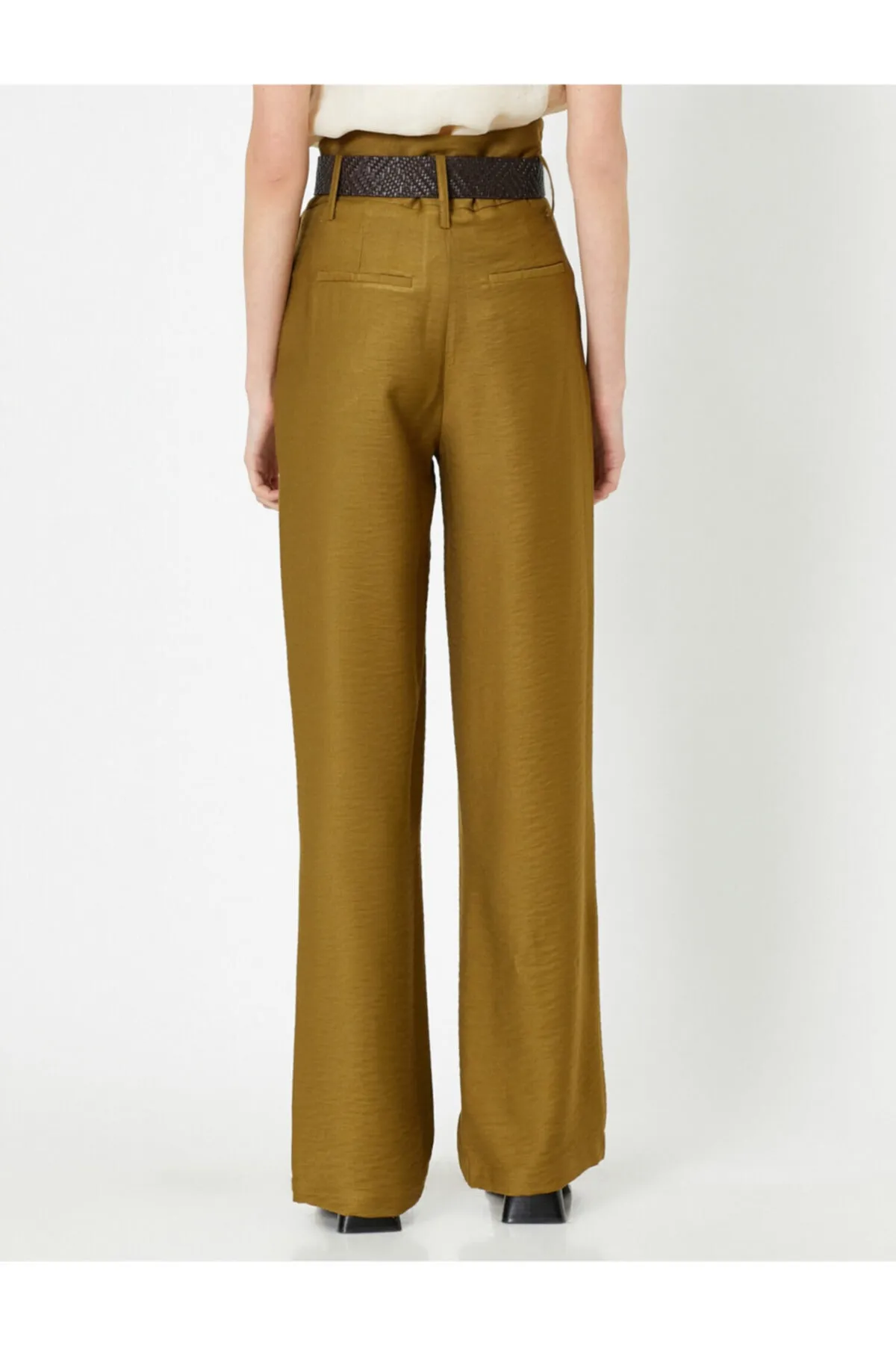 Koton  Gürteldetaillierte Hose mit hoher Taille und Taschendetail