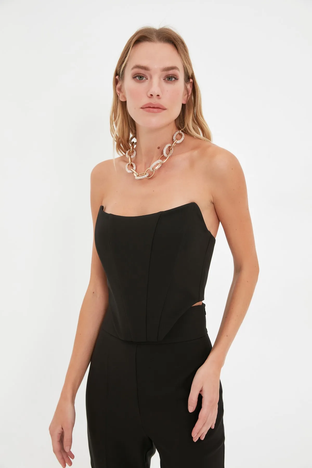 Trendyol Collection  Schwarzes, bauchfreies, gefüttertes, gewebtes Korsett mit detailliertem Bustier TPRSS21BS0032