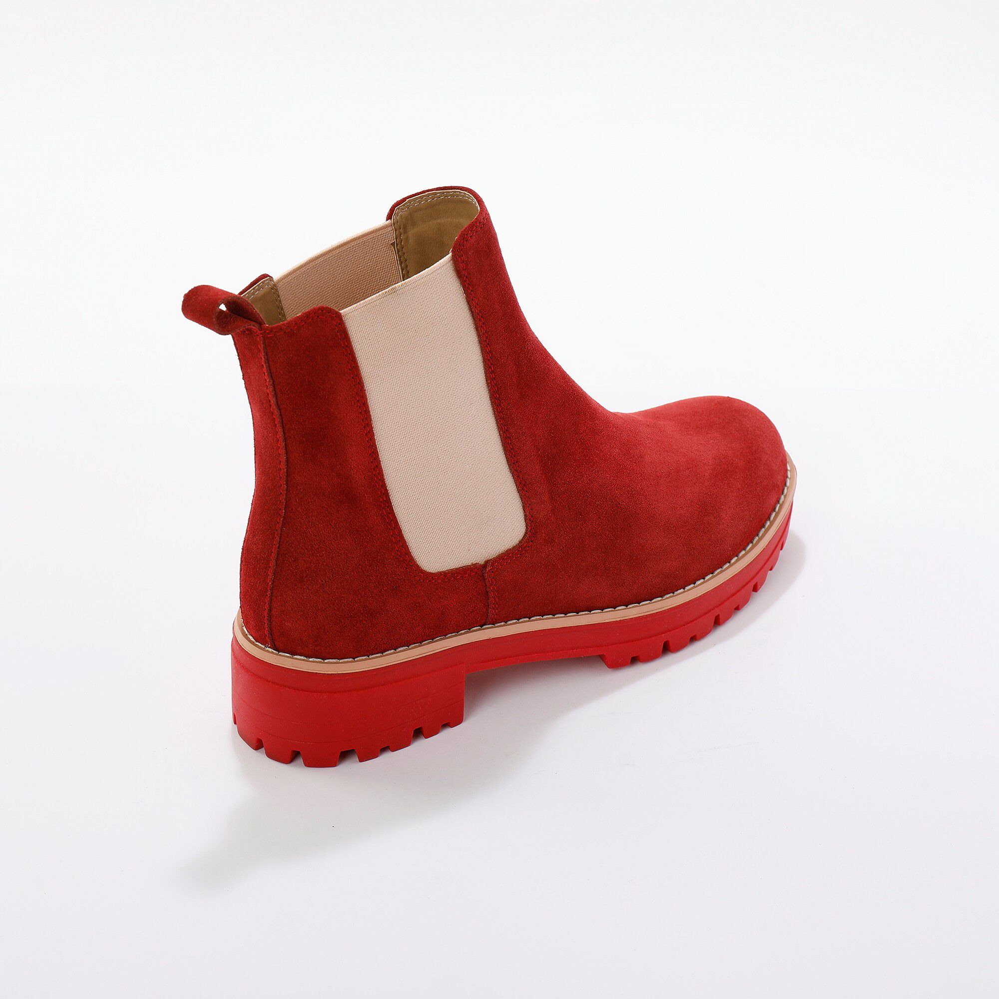 Boots chelsea croûte de cuir, semelle crantée épaisse