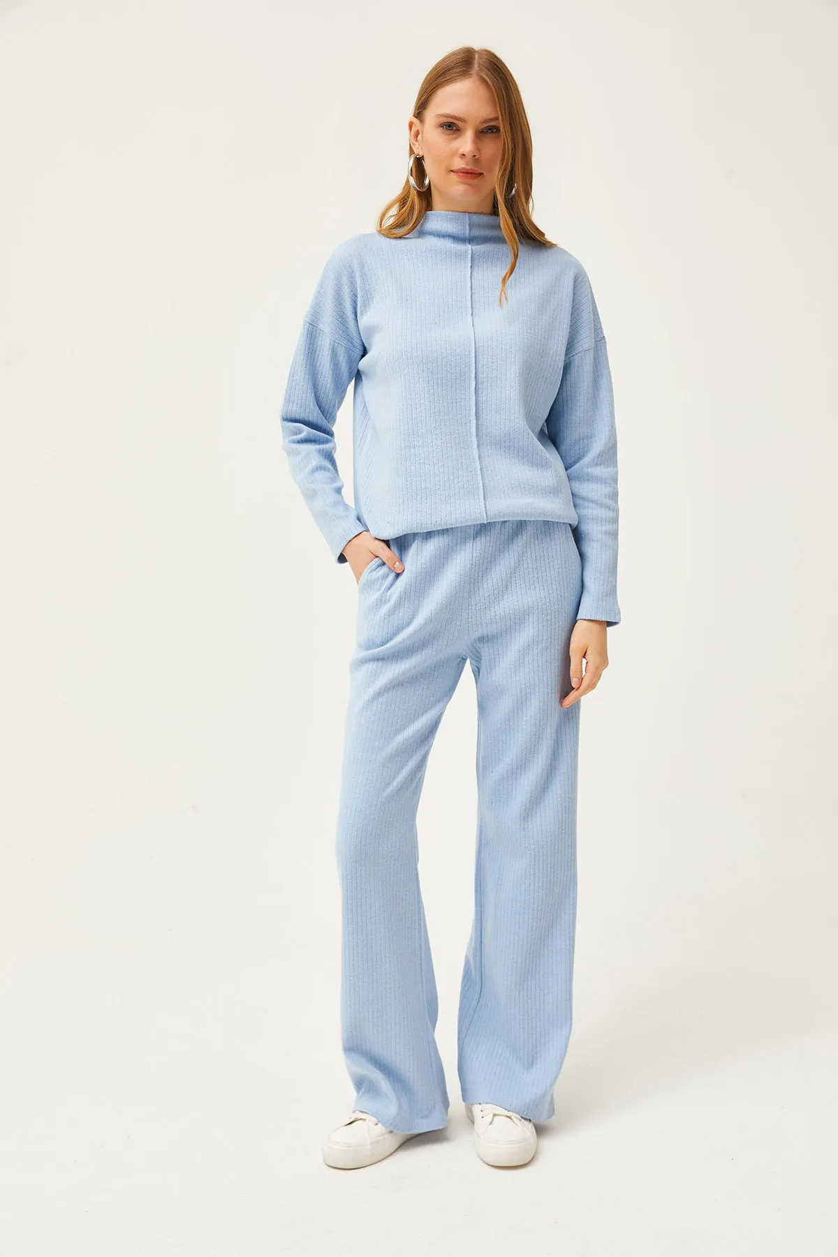 Olalook  Babyblauer Damenanzug mit Taschen, Hose, Oberteil, Stehkragen, Bluse, Stehkragen, TKM-19000254