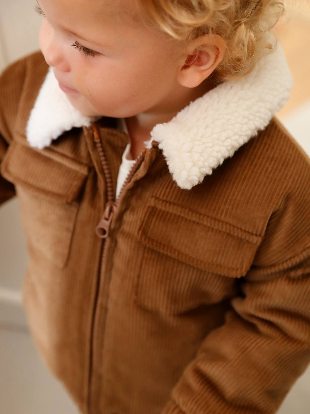 Blouson en velours côtelé bébé doublée sherpa noisette