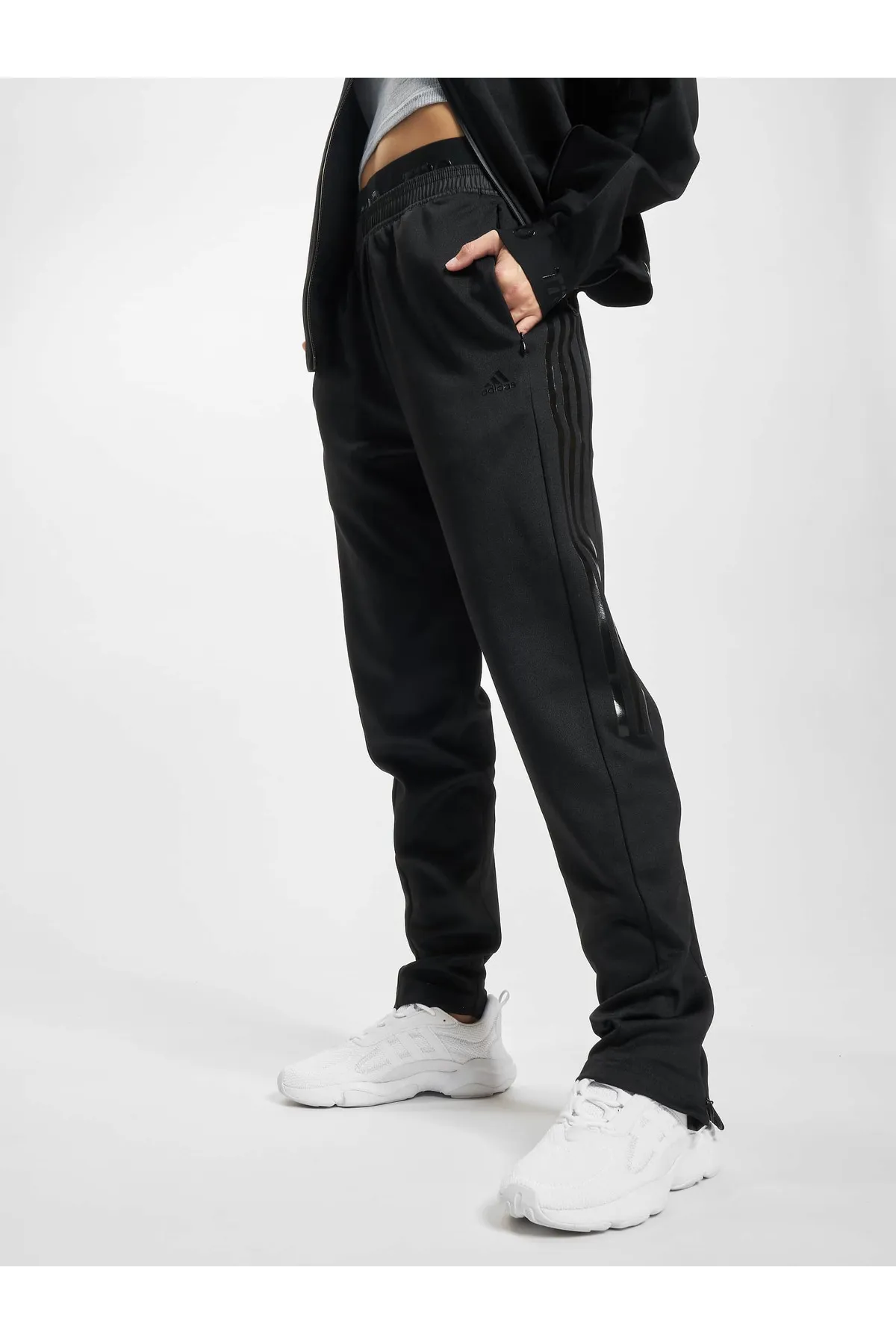 adidas  Jogginghose - Schwarz - Straight