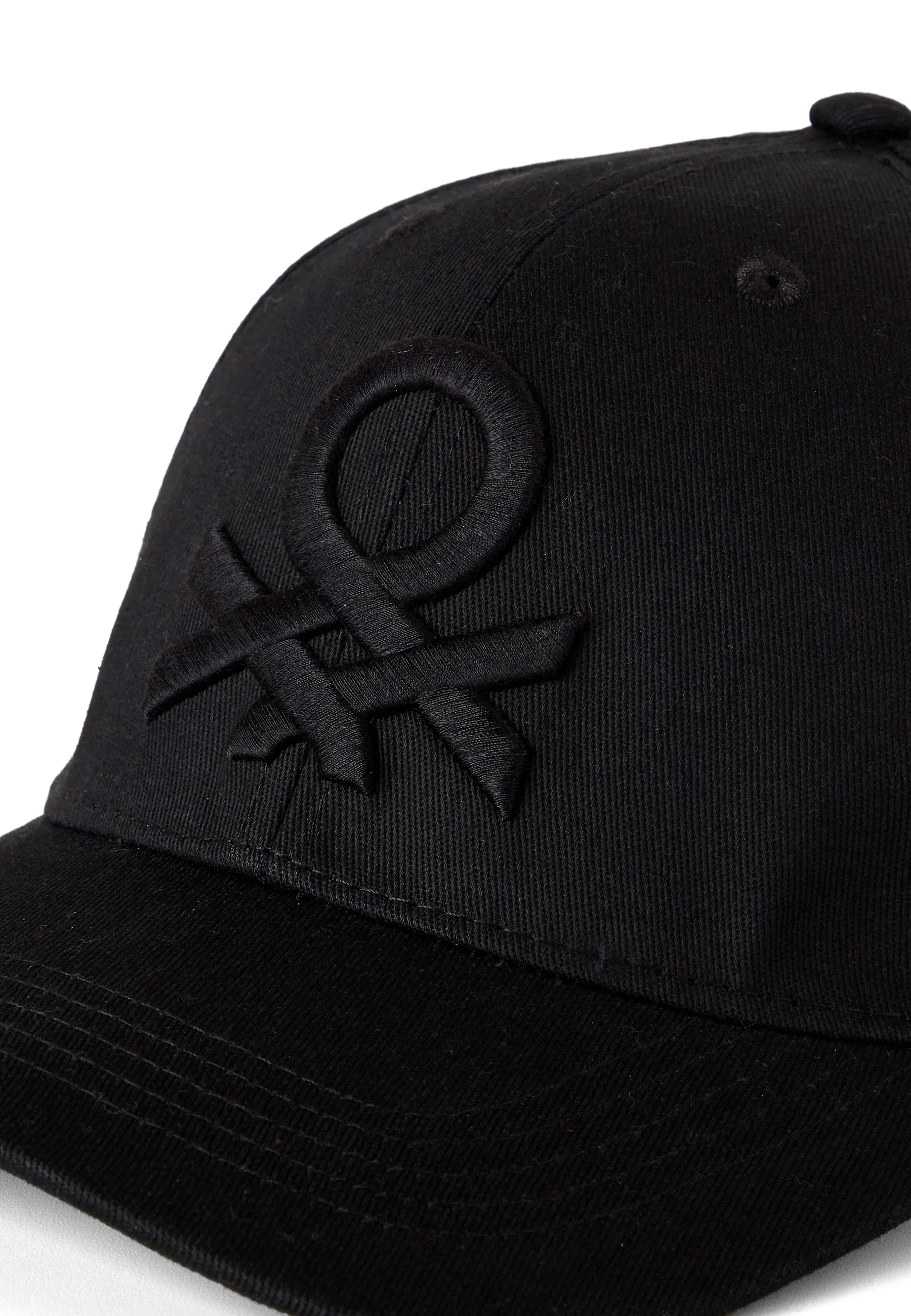 Gorra United Colors of Benetton CON BORDADO