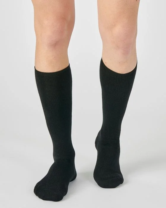 Lot de 2 paires de mi-bas laine et maille Thermolactyl.