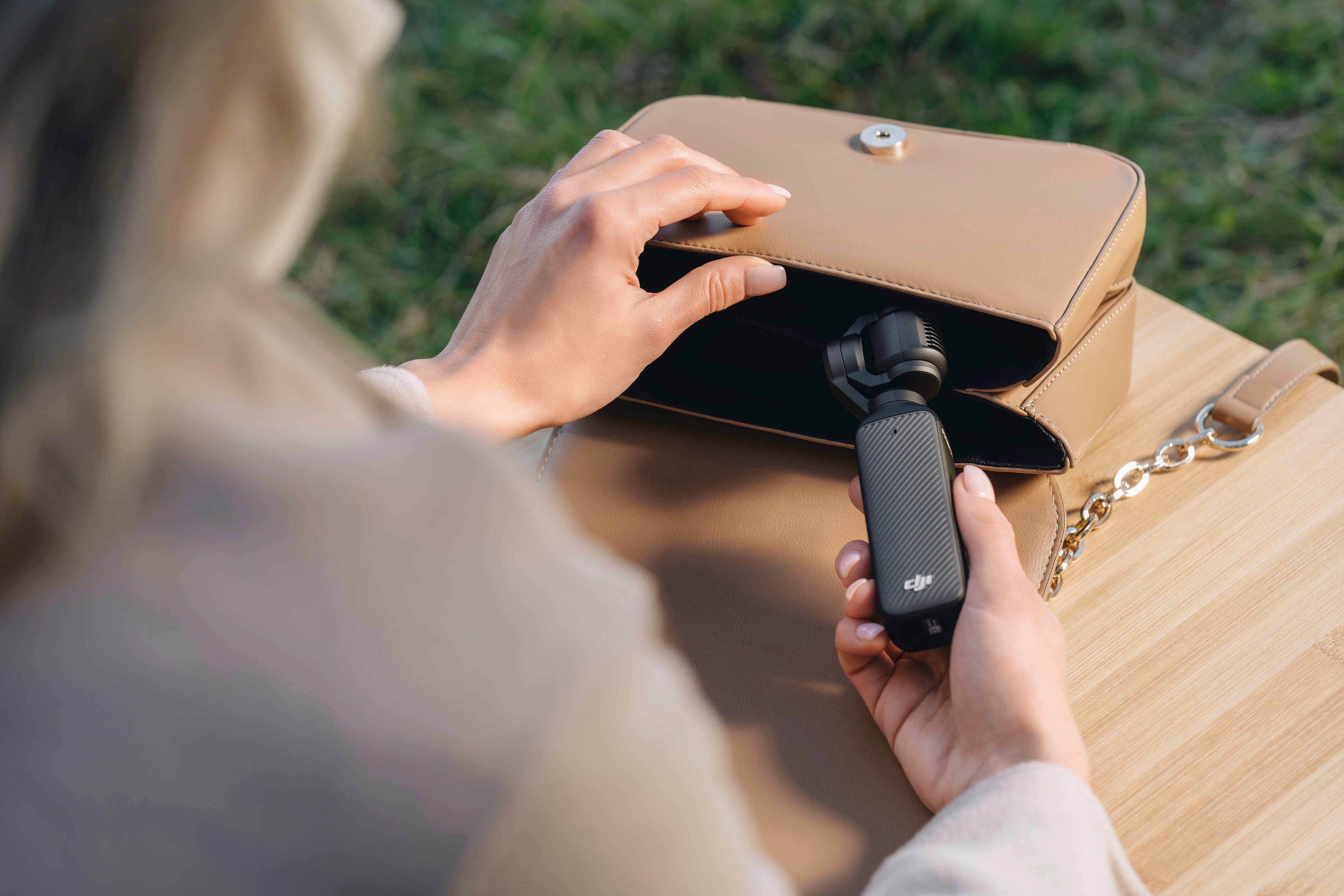 DJI Osmo Pocket 3 Camcorder (4K Ultra HD, Bluetooth)