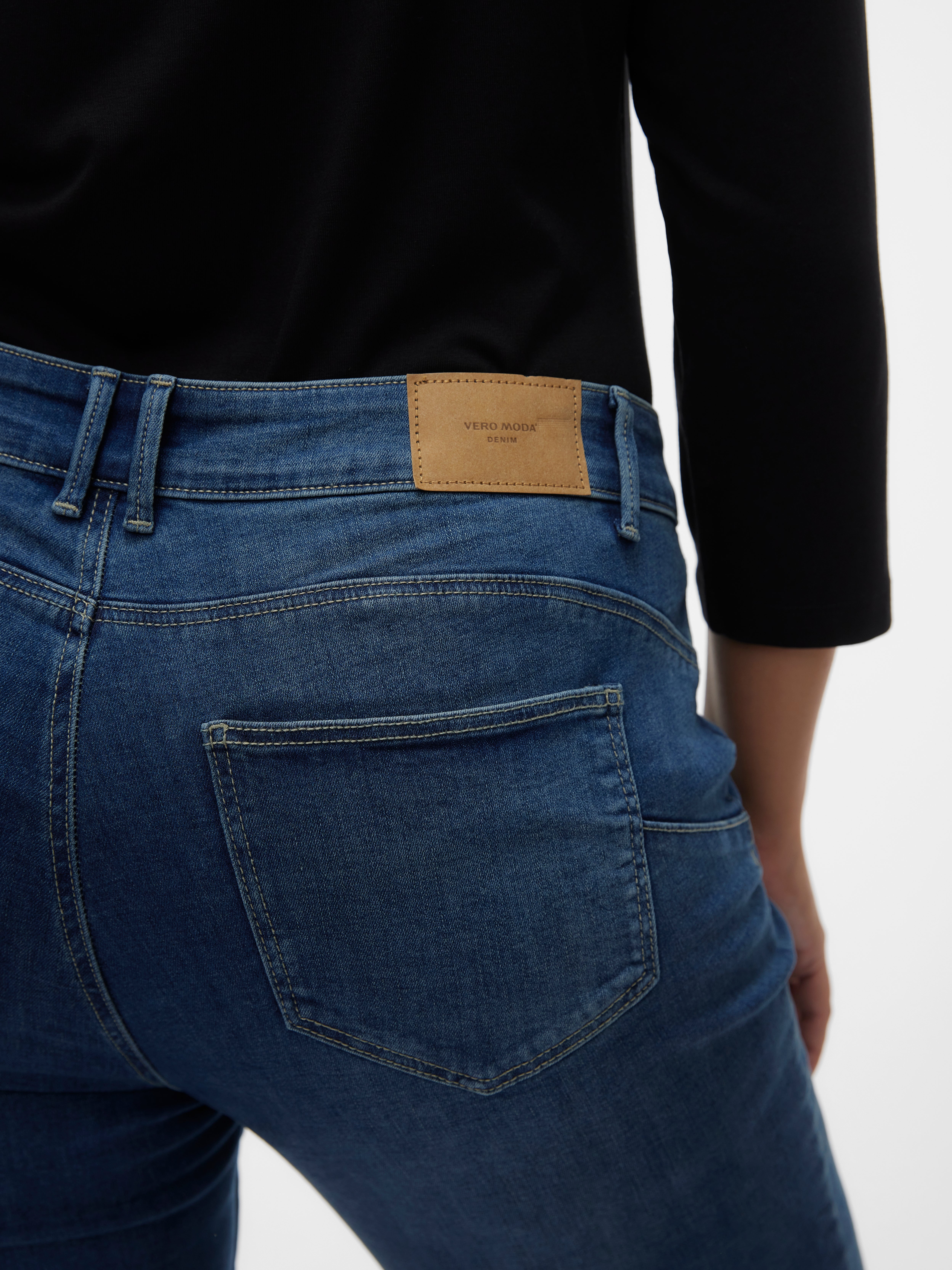 VMSELA Mid Rise Slim Fit Jeans