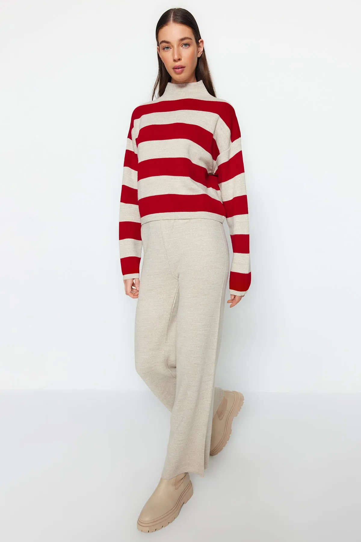 Trendyol Collection  Stone Wide Fit Strickoberteil und -unterteil-Set TWOAW24AU00020