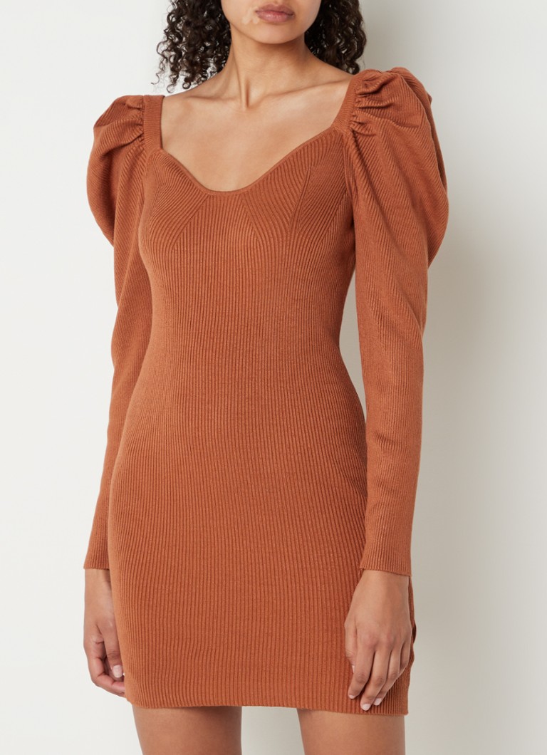 Robe mini en maille côtelée à manches bouffantes Chi Chi London