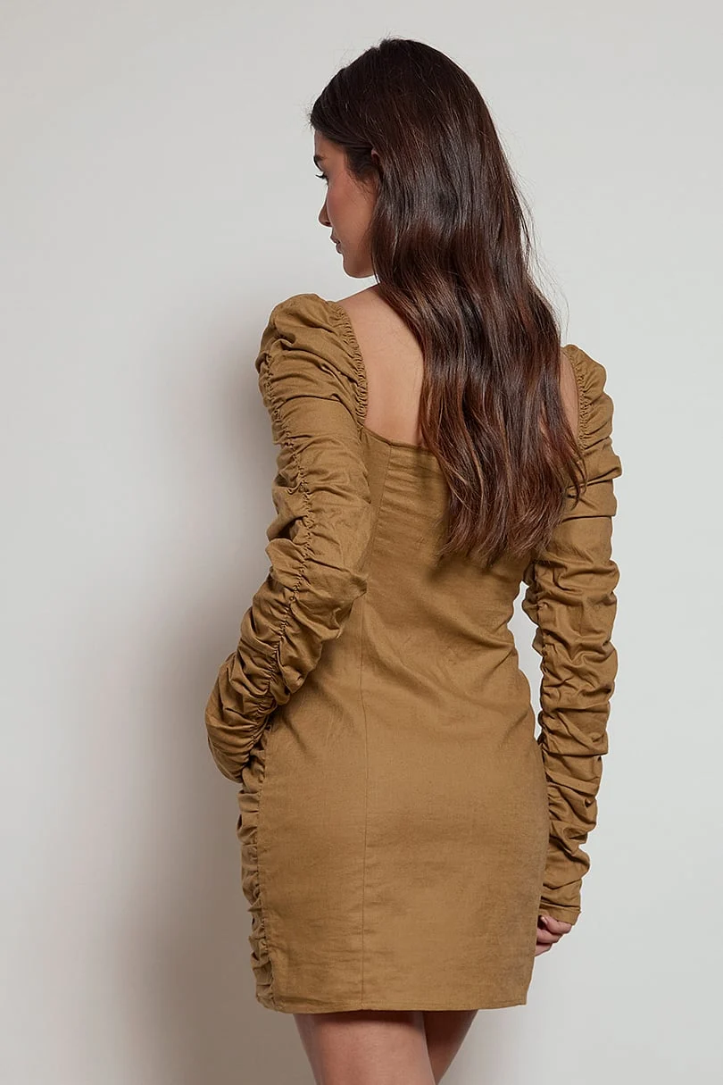 Minikleid mit gerafften Körbchen