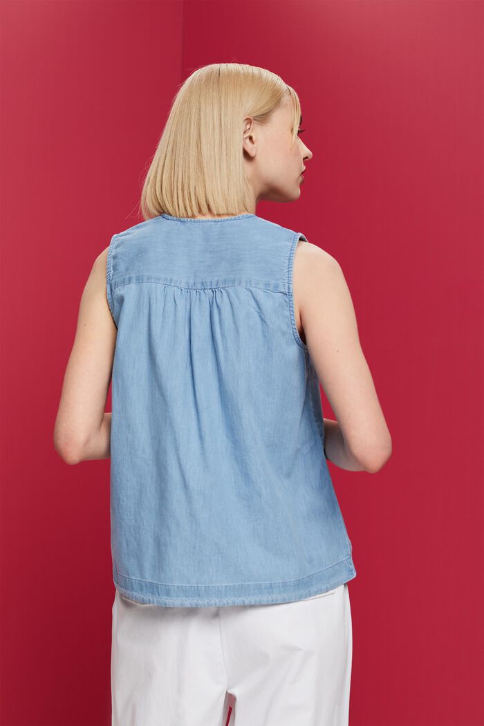 Blouses woven