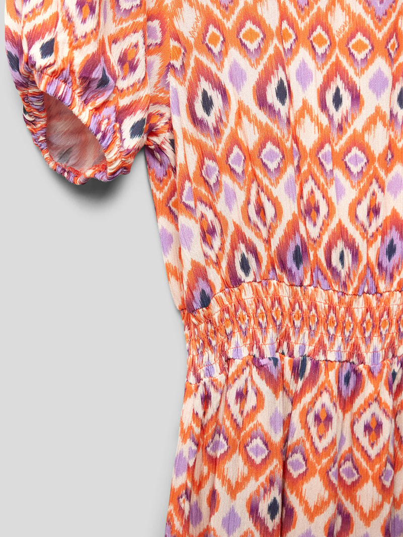 Kleid mit Allover-Muster Modell 'PAUDRINE' in offwhite