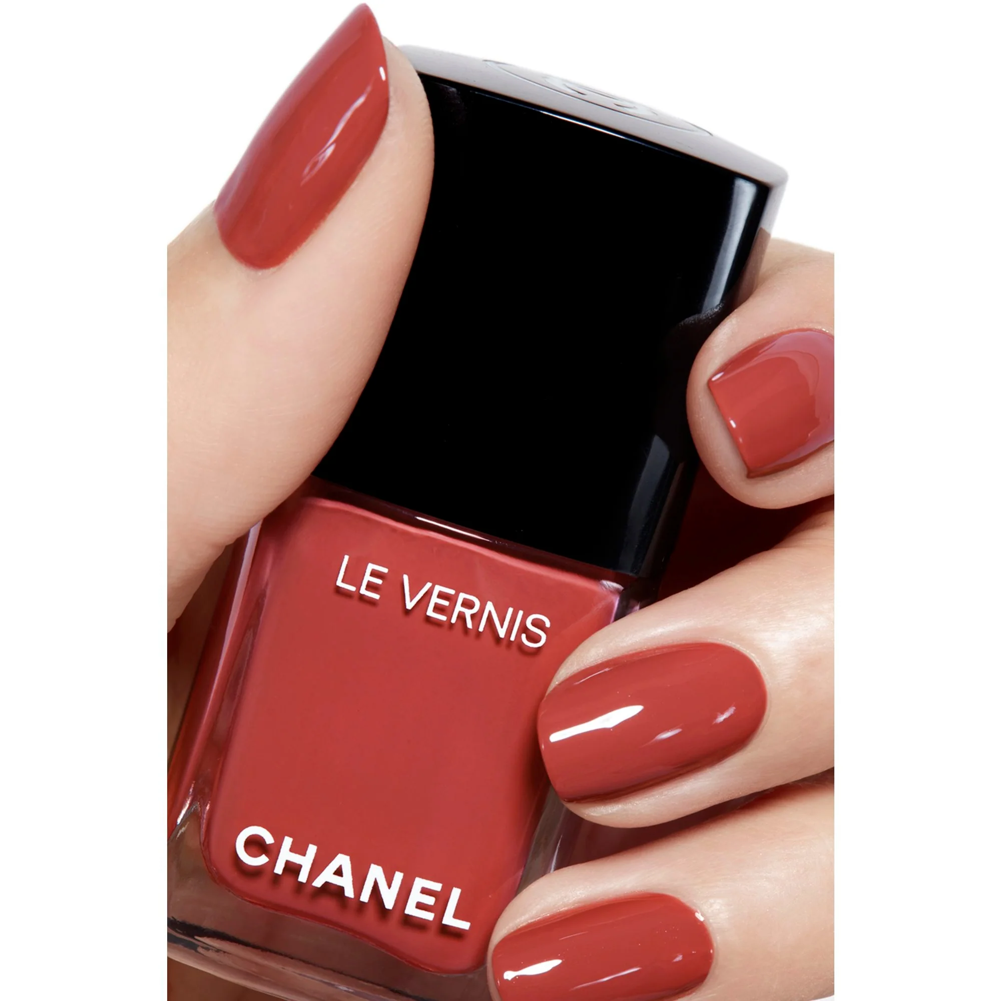 LE VERNIS - LANGDURIGE KLEUR EN GLANS