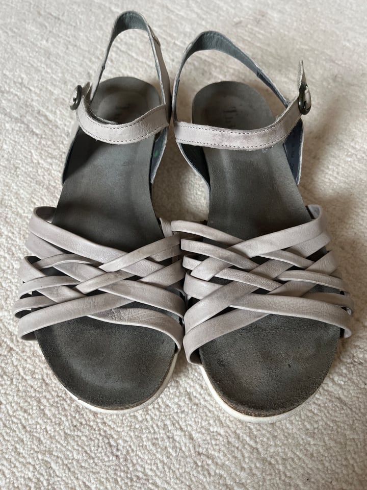 Think! Leder-Sandalen 