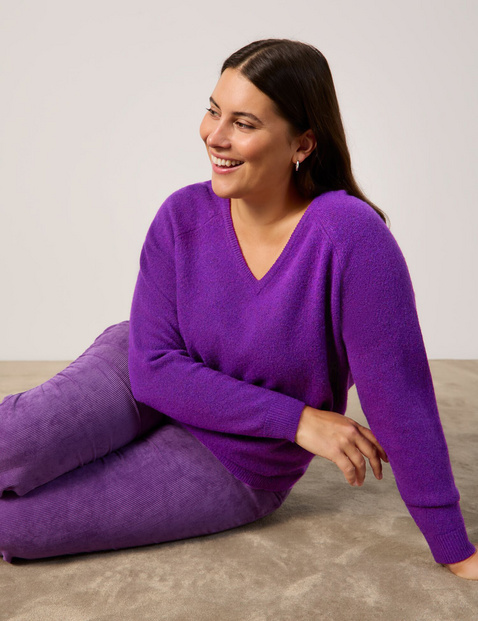 Wärmender Basic Pullover mit V-Ausschnitt