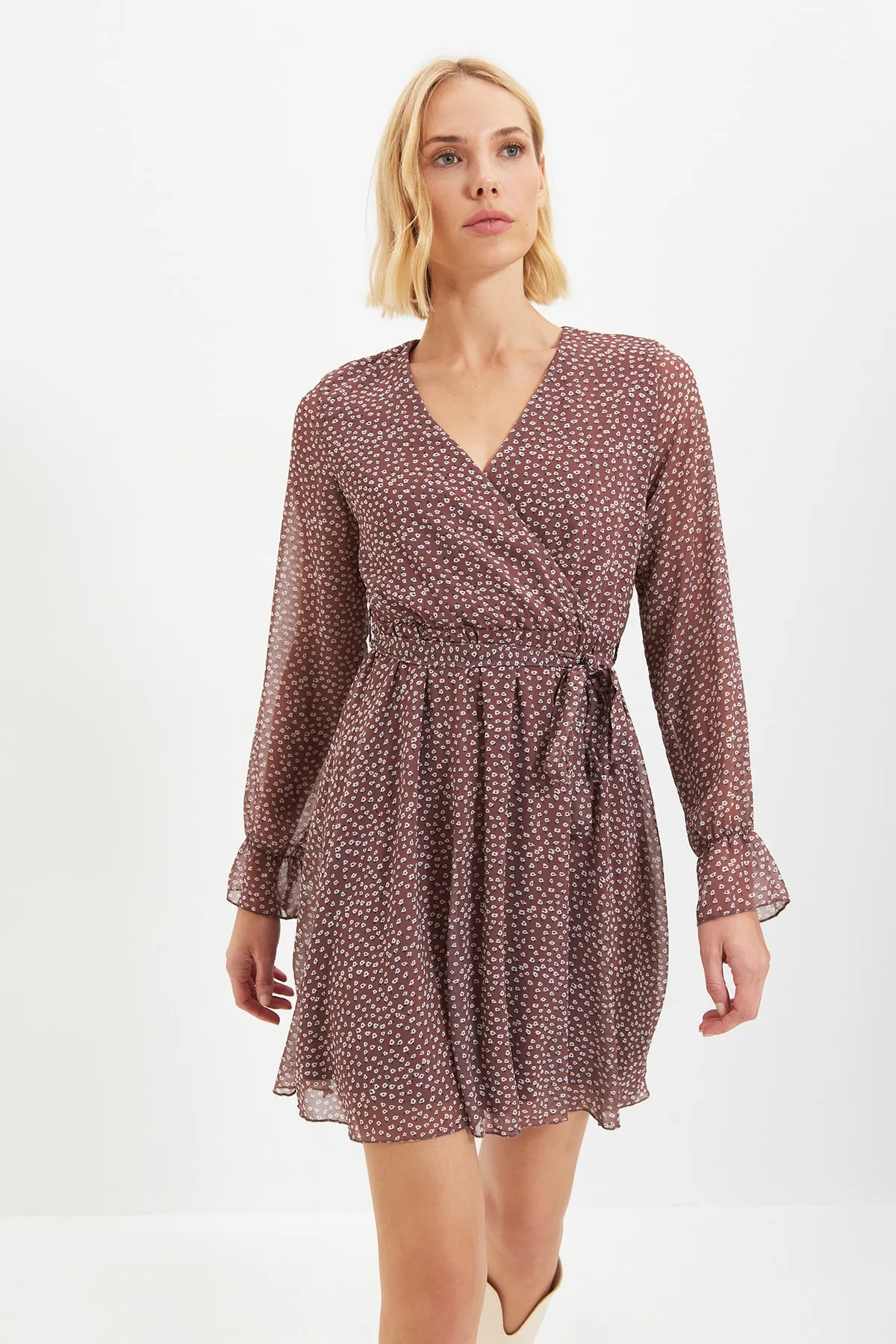 Trendyol Collection  Braunes zweireihiges Webkleid