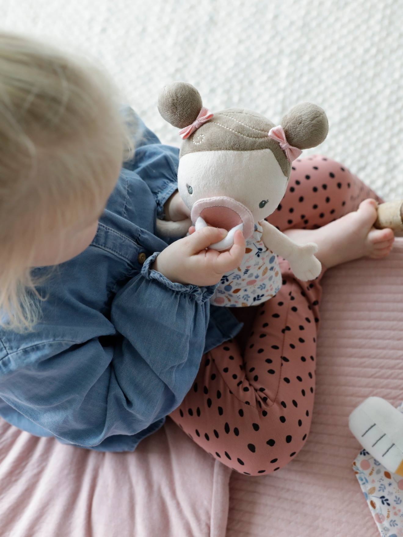 Poupée LITTLE DUTCH Bébé Rosa et ses accessoires rose