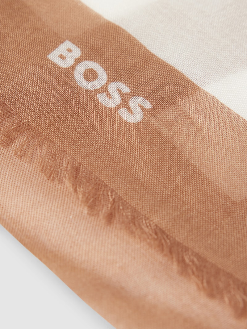 Schal mit Label-Print Modell 'Laikyn' in beige