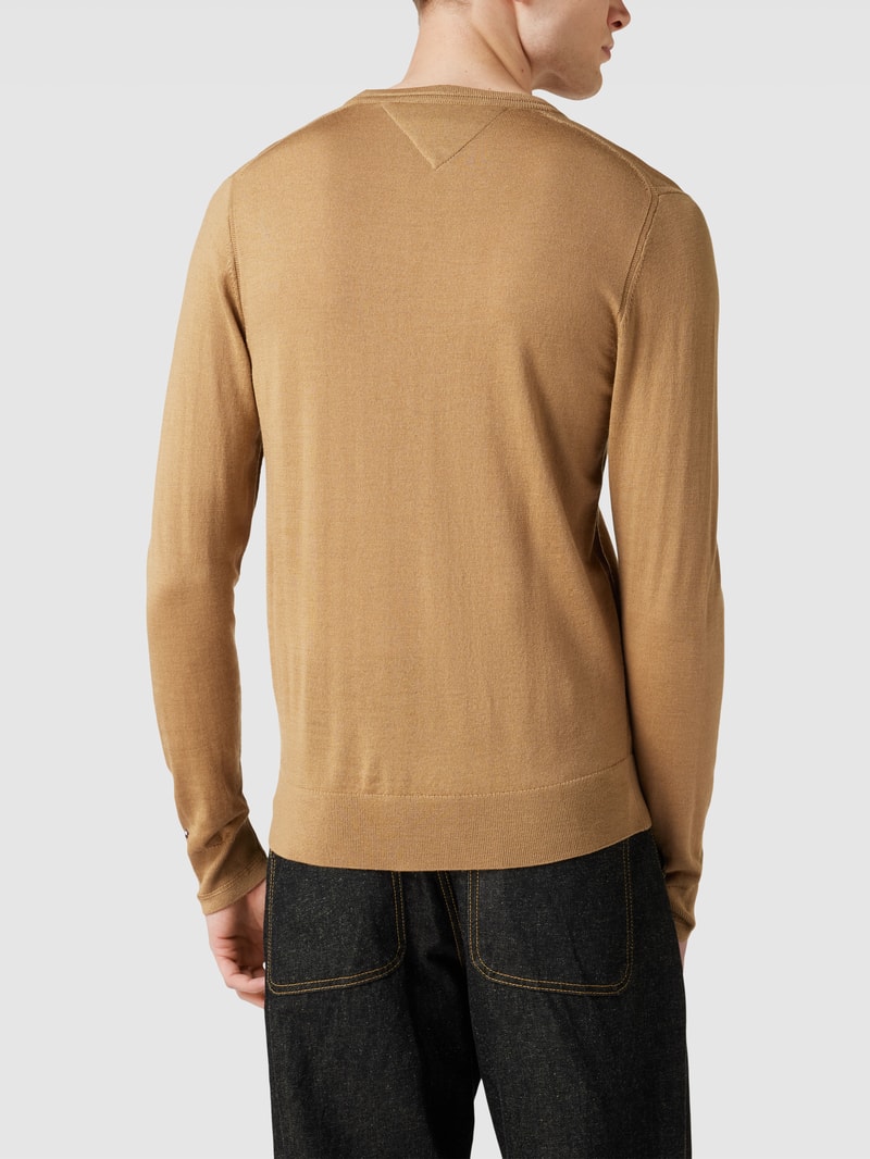 Wollpullover mit Label-Stitching und Seide-Anteil in camel