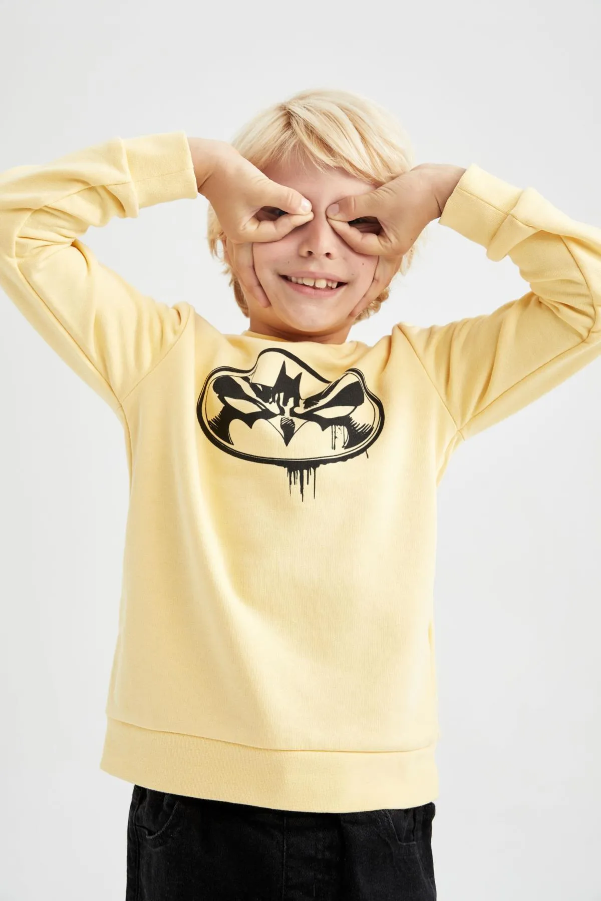 DeFacto  Batman-Sweatshirt mit Rundhalsausschnitt für Jungen