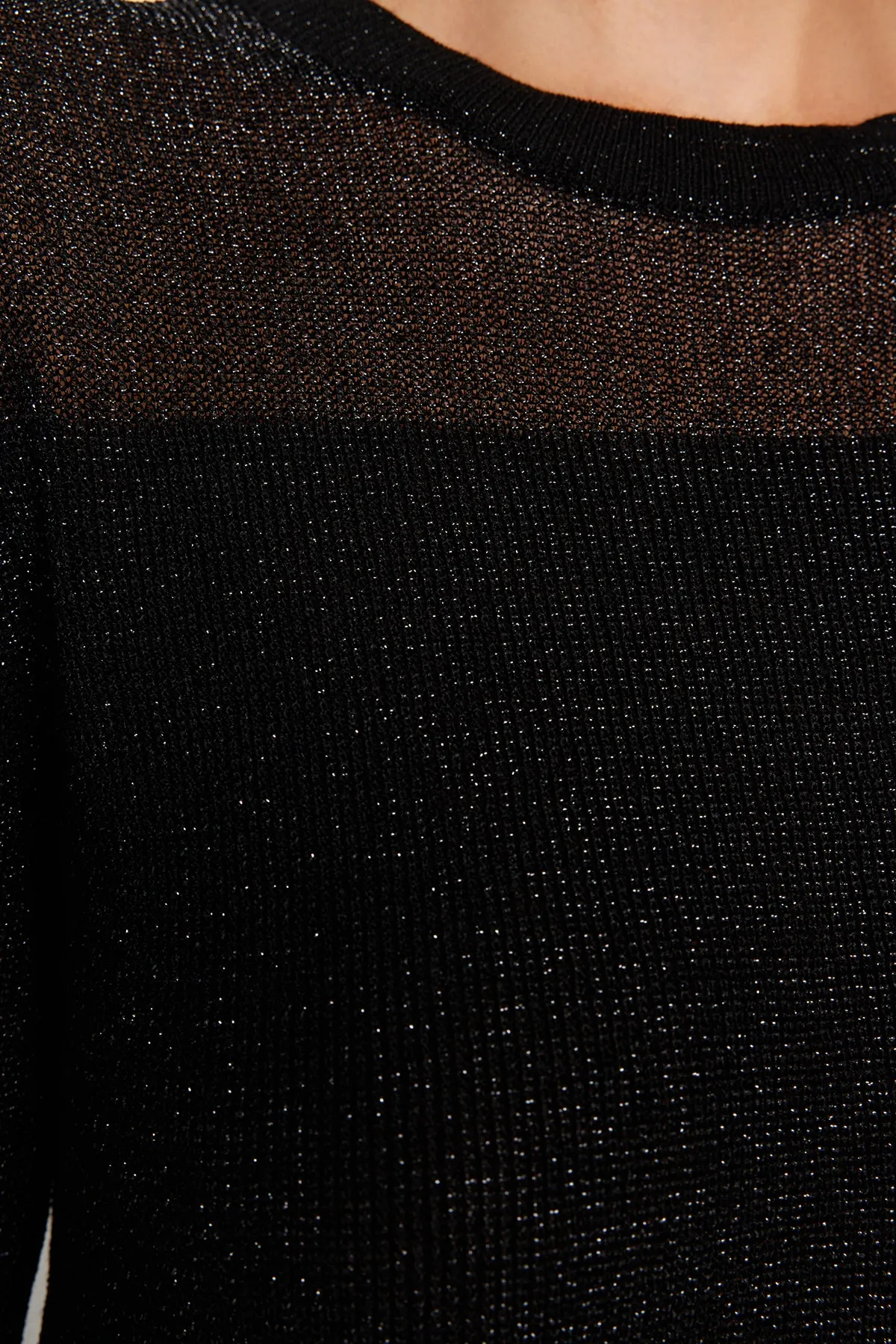 Trendyol Collection  Schwarzer transparenter Strickpullover mit Glitzer TWOAW24KZ01023