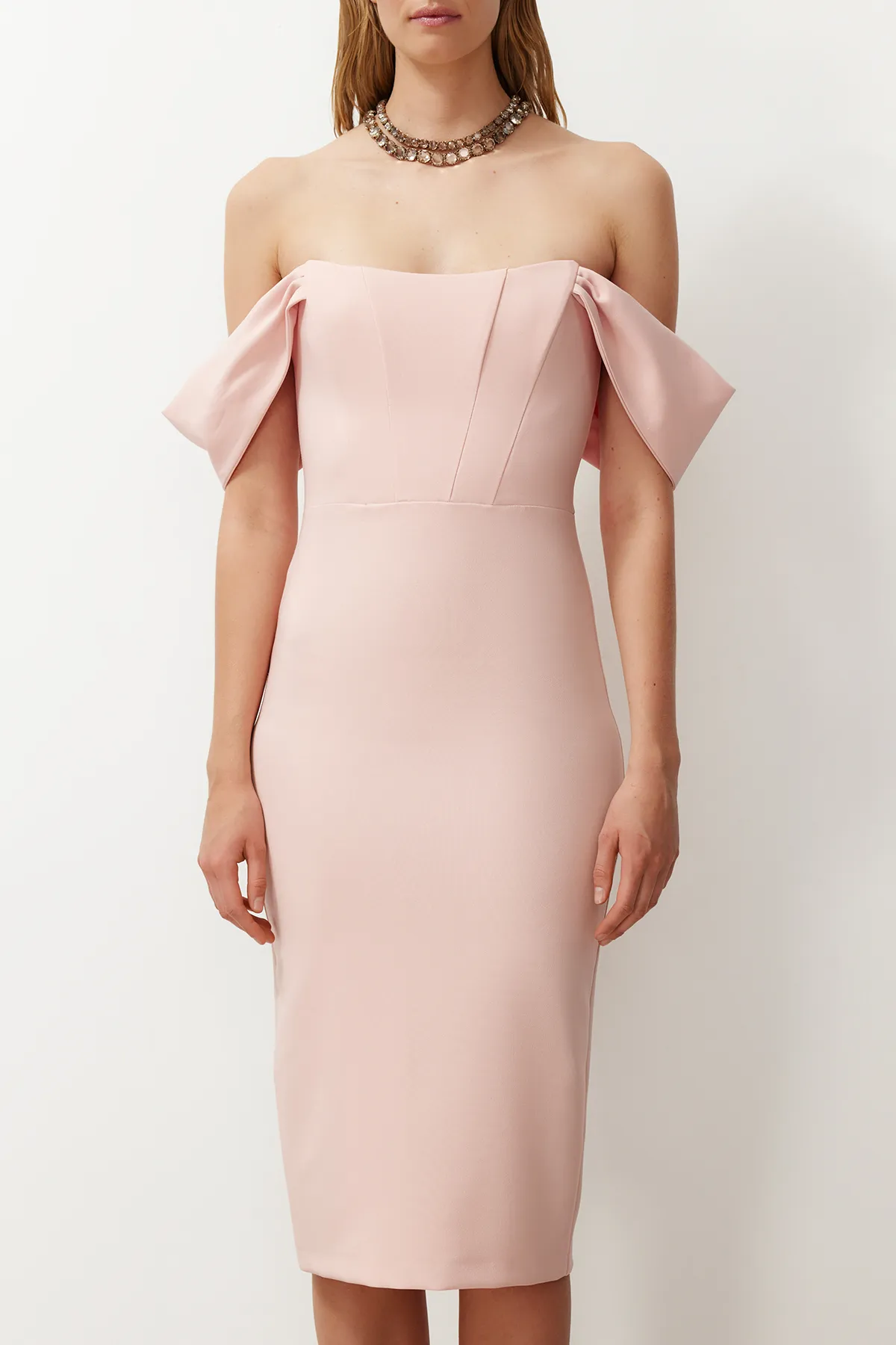 Trendyol Collection  Puderfarbenes, figurbetontes, gewebtes Korsett-Detail, elegantes Abendkleid TPRSS22EL00097