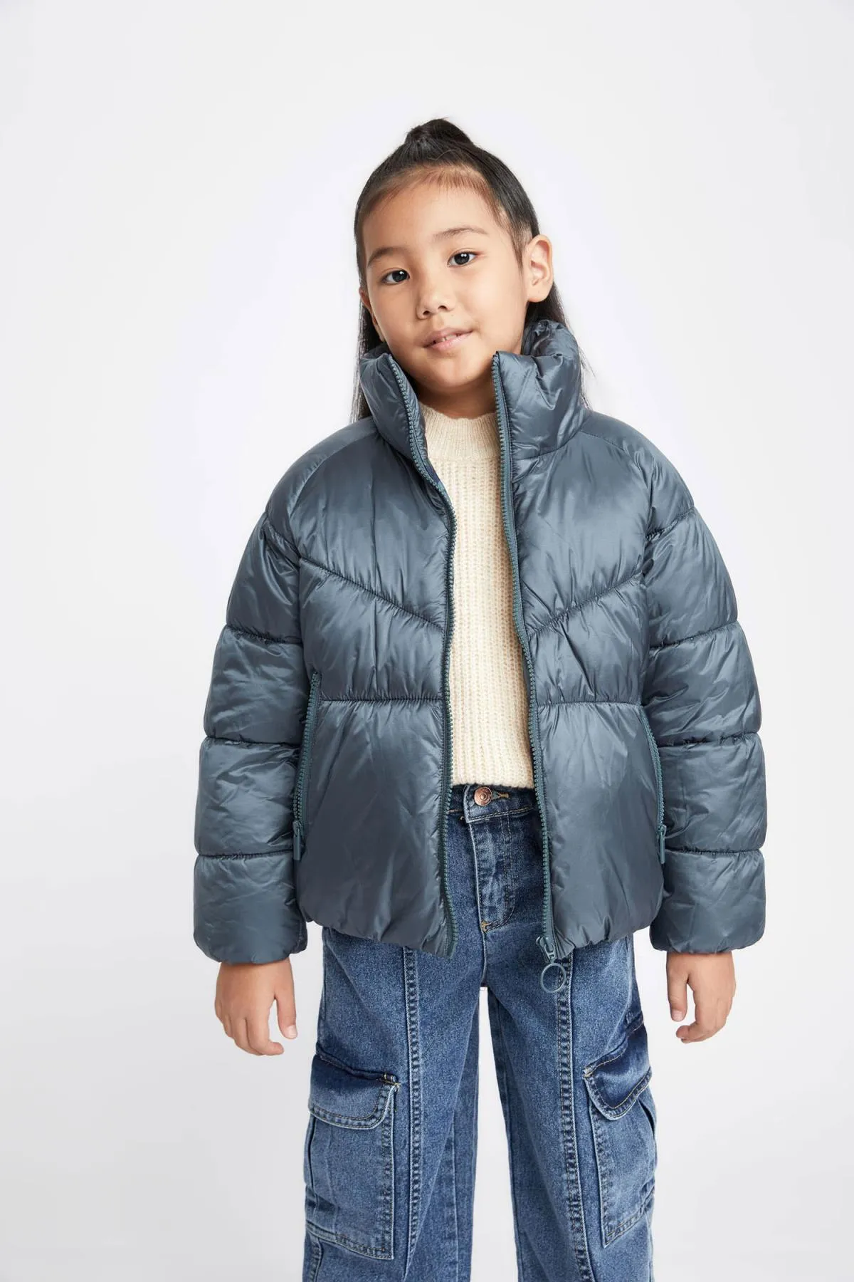 DeFacto  Wasserabweisende Pufferjacke mit Stehkragen und abnehmbaren Ärmeln für Mädchen A0837a823au