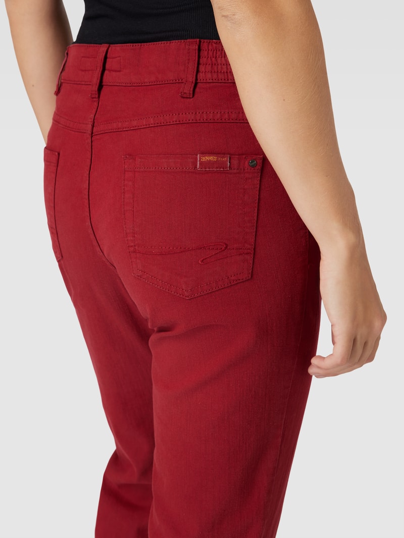 Straight Fit Jeans im 5-Pocket-Design Modell 'Greta' in rot