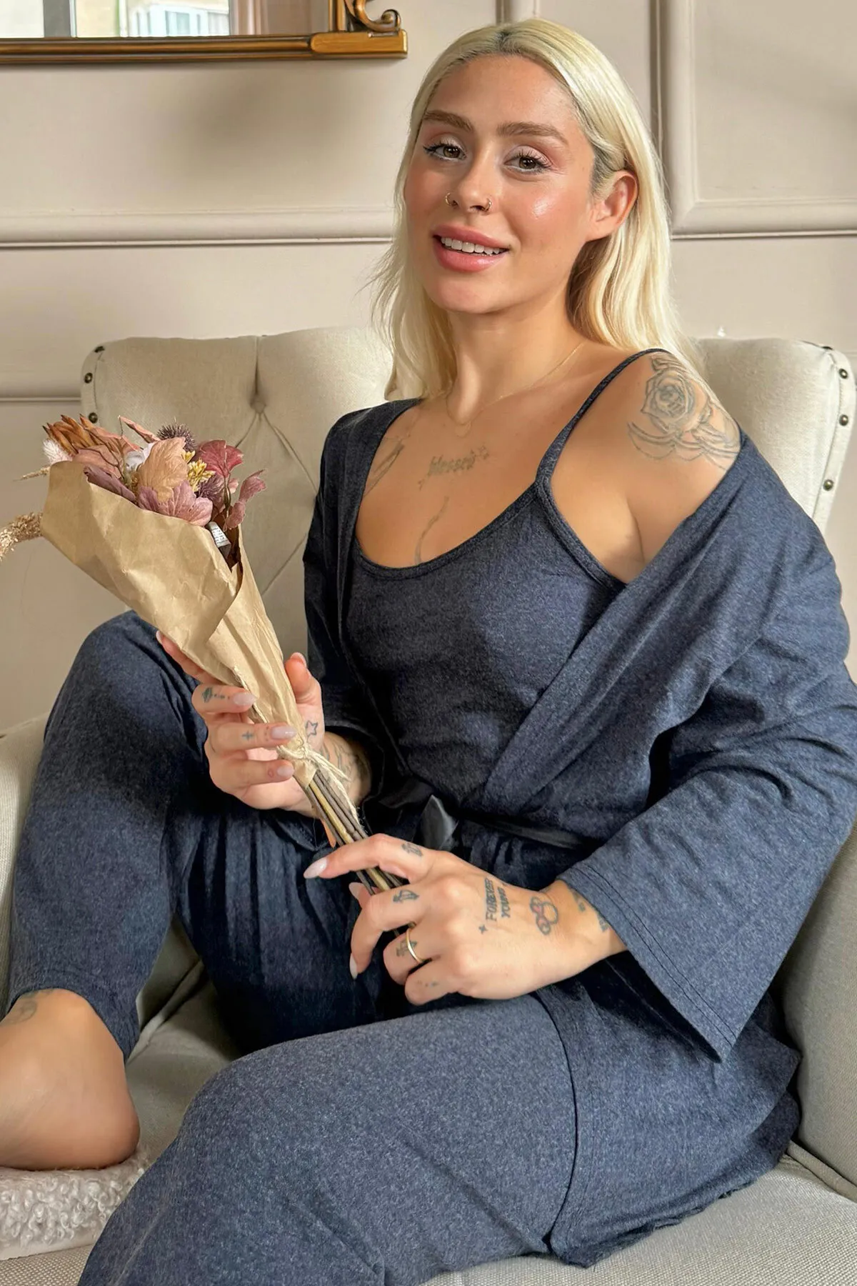 Pijamaevi  Damen-Pyjama-Set aus Bambus mit marineblauem Morgenmantel