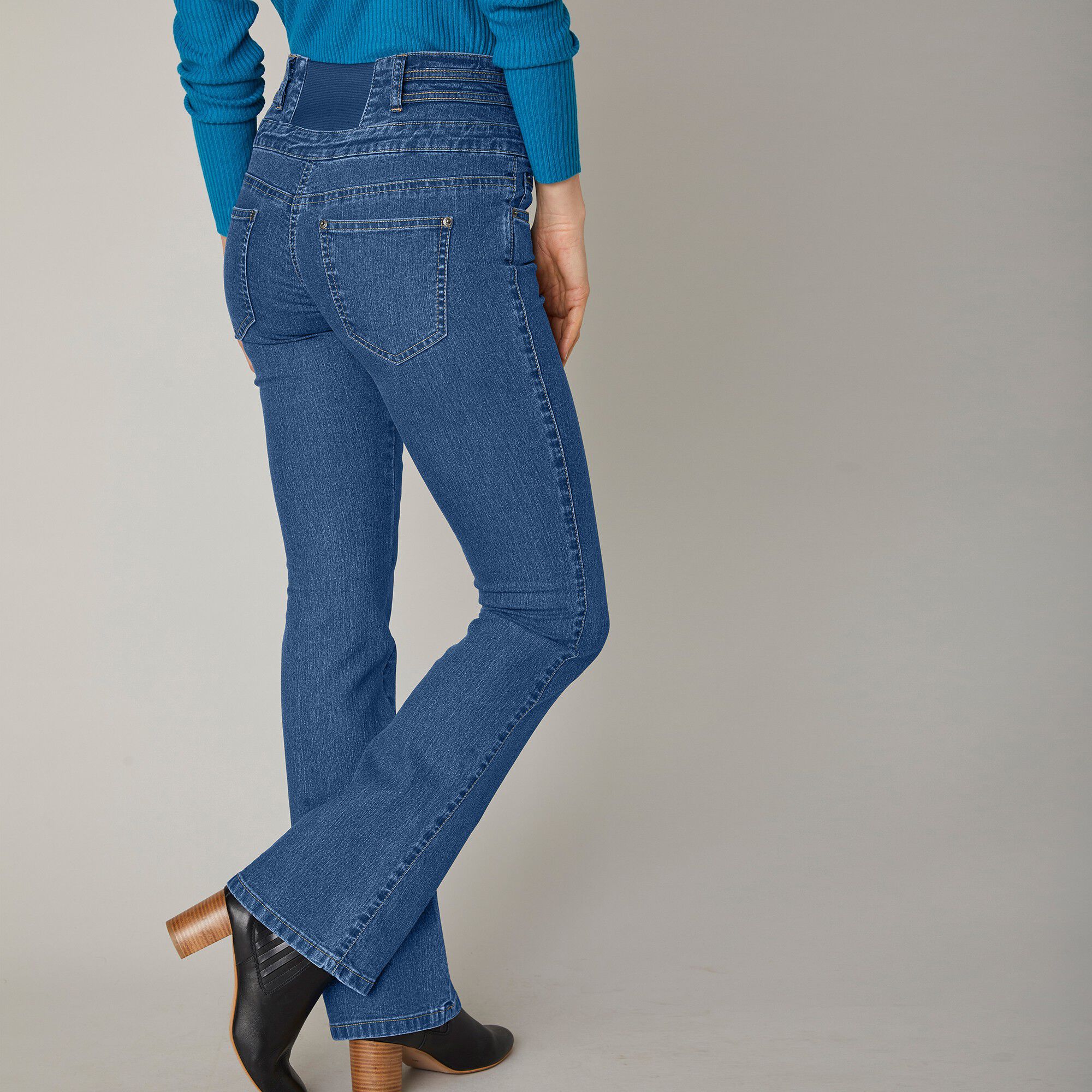 Jean coupe boocut taille haute