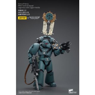Warhammer: The Horus Heresy Actionfigur: Sons of Horus - MKVI Tactical Squad Legionary with Legion Vexilla
