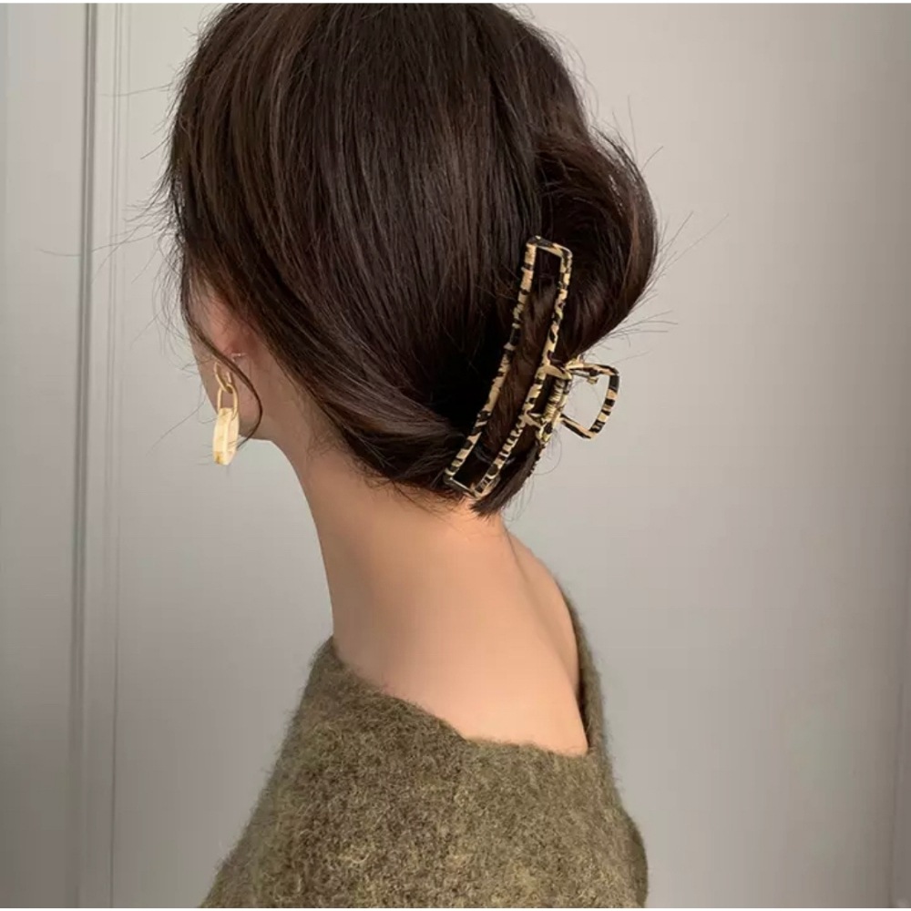 SOHO Leopard Metal Hair Clip