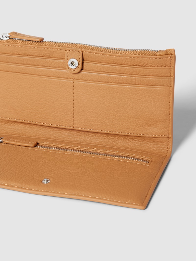 Portemonnaie mit Label-Detail Modell 'JORIA' in camel