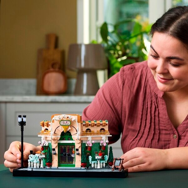 LEGO Icons 10362 Ranskalainen kahvila