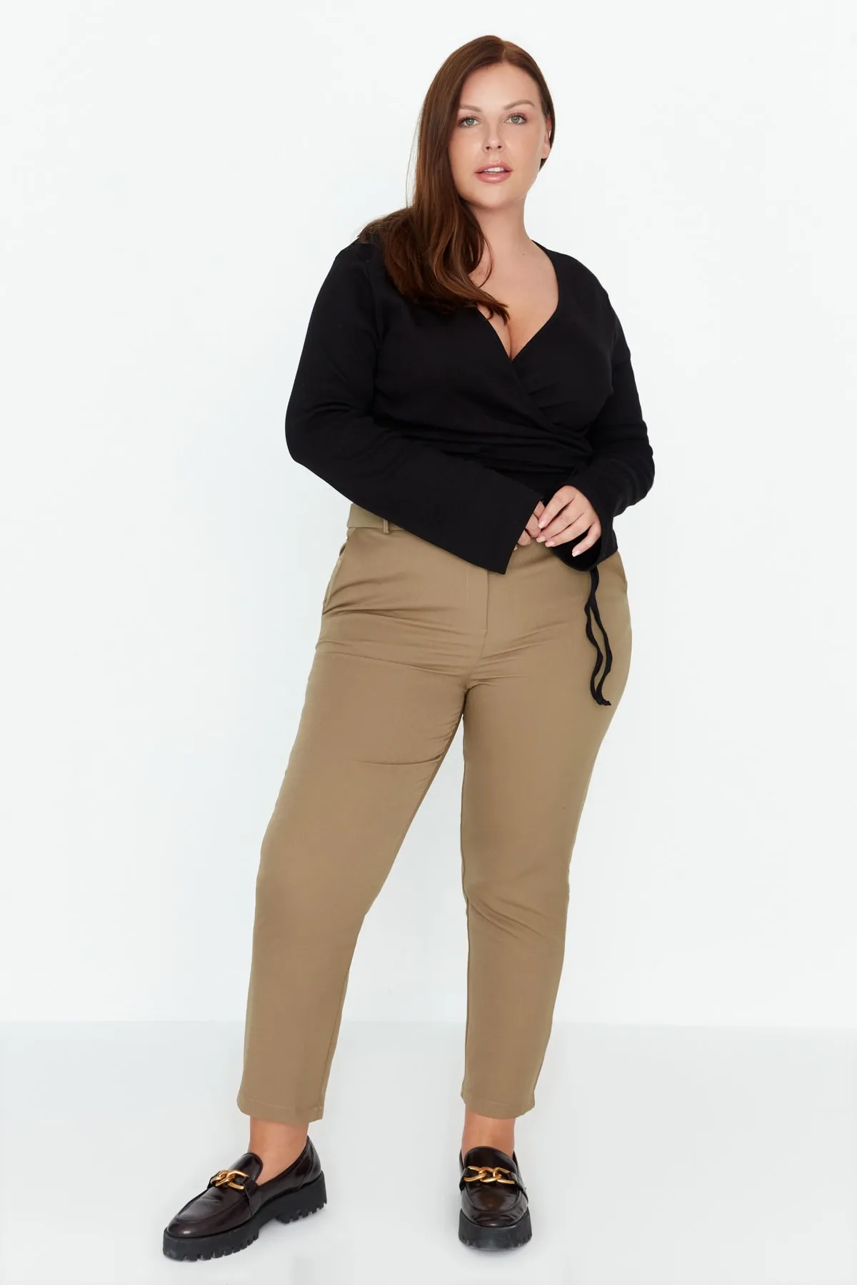 Trendyol Curve  Grüne Webhose TBBAW23AR00020