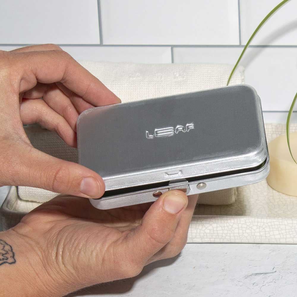 Leaf Shave Twig Travel Case Silver