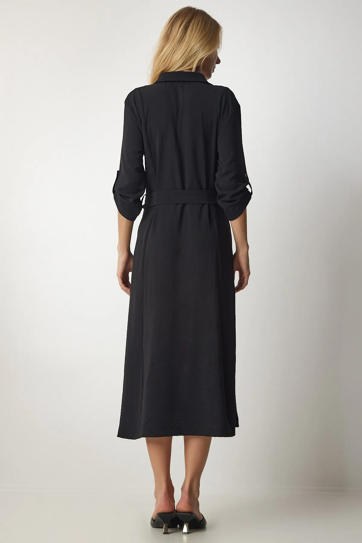 Happiness İstanbul  Schwarzes Damen-Hemdkleid mit Gürtel DD01256