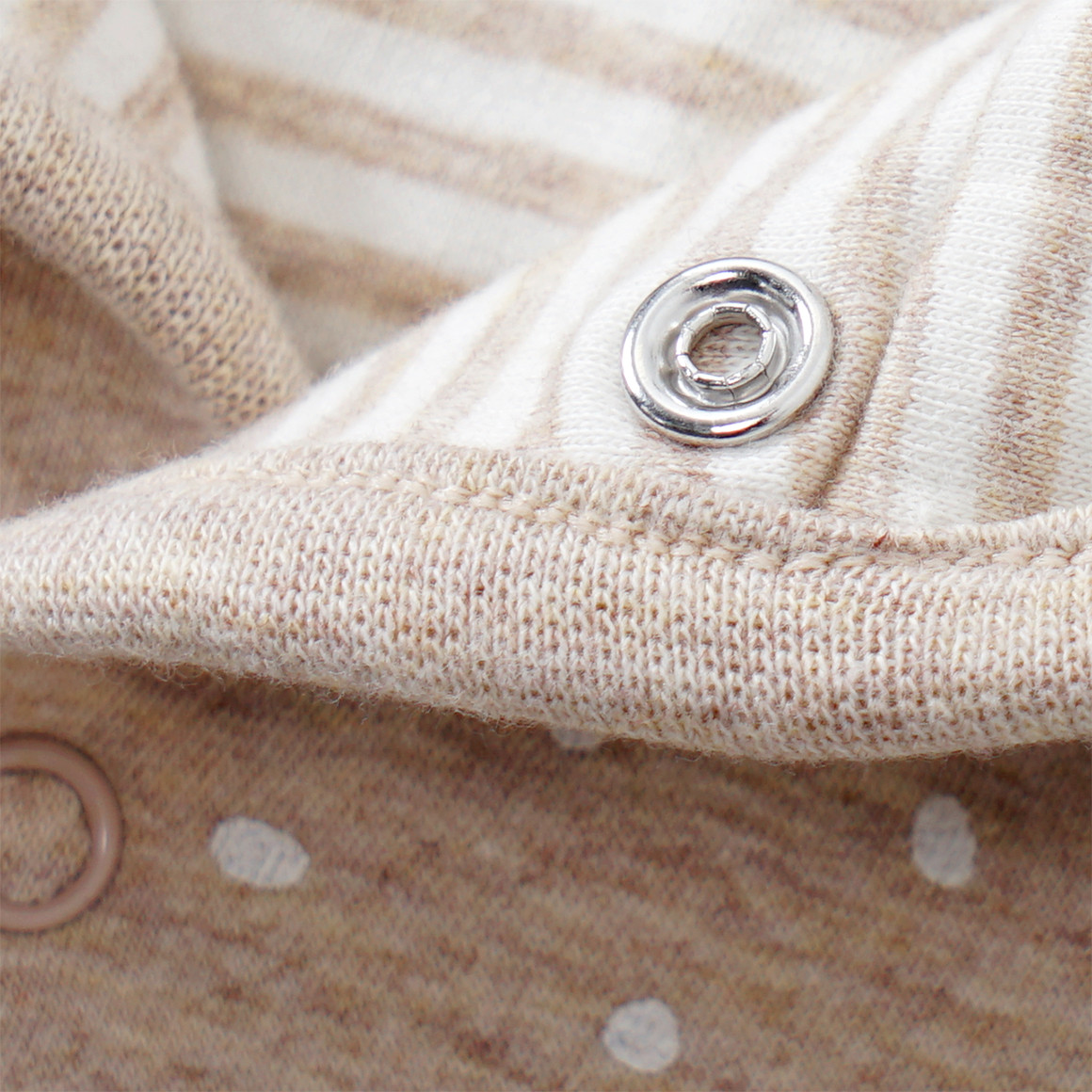 Newborn Body, Hose und Jacke