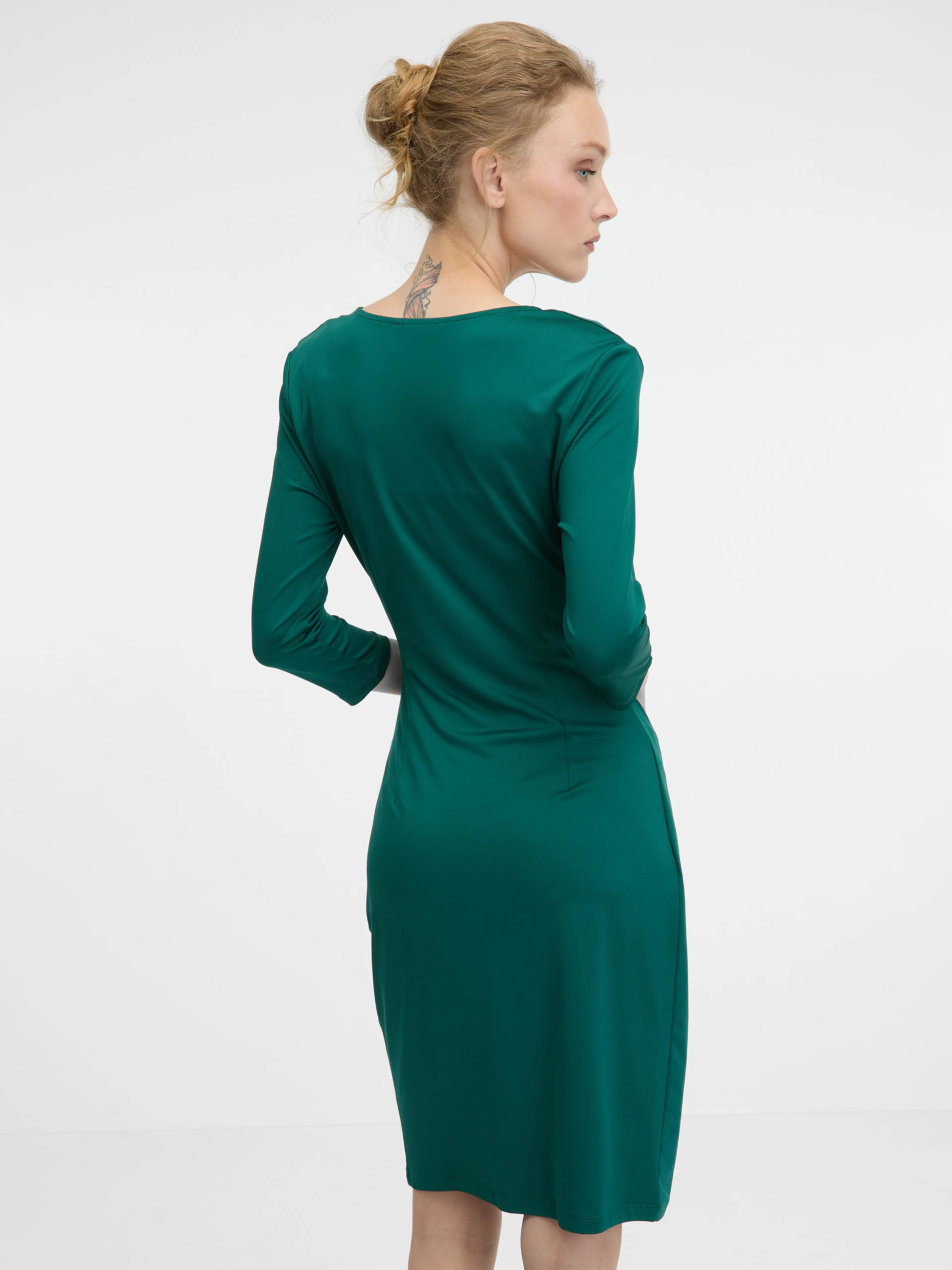 Grünes knielanges Damenkleid ORSAY