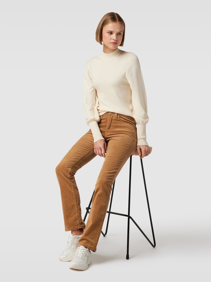 Cordhose mit Knopf- und Reißverschluss in camel