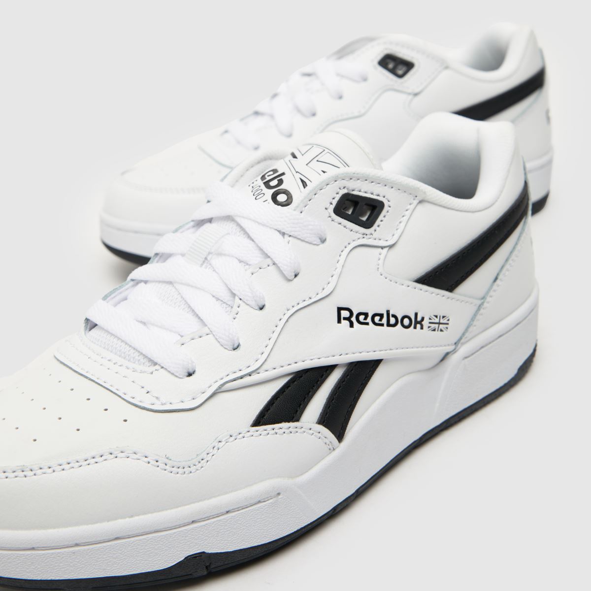 Reebok vita och svarta bb 4000 ii ungdomsskor